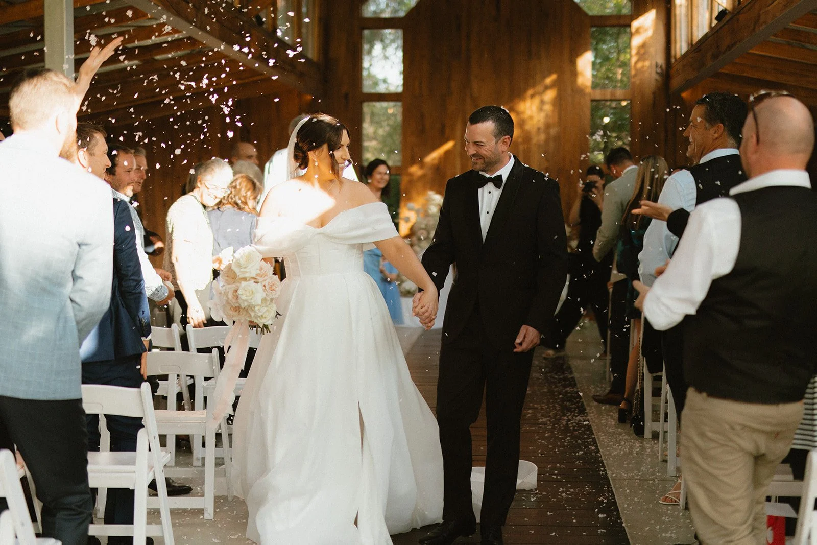 The wedding confetti moment 

Taylah Jayde Photography 