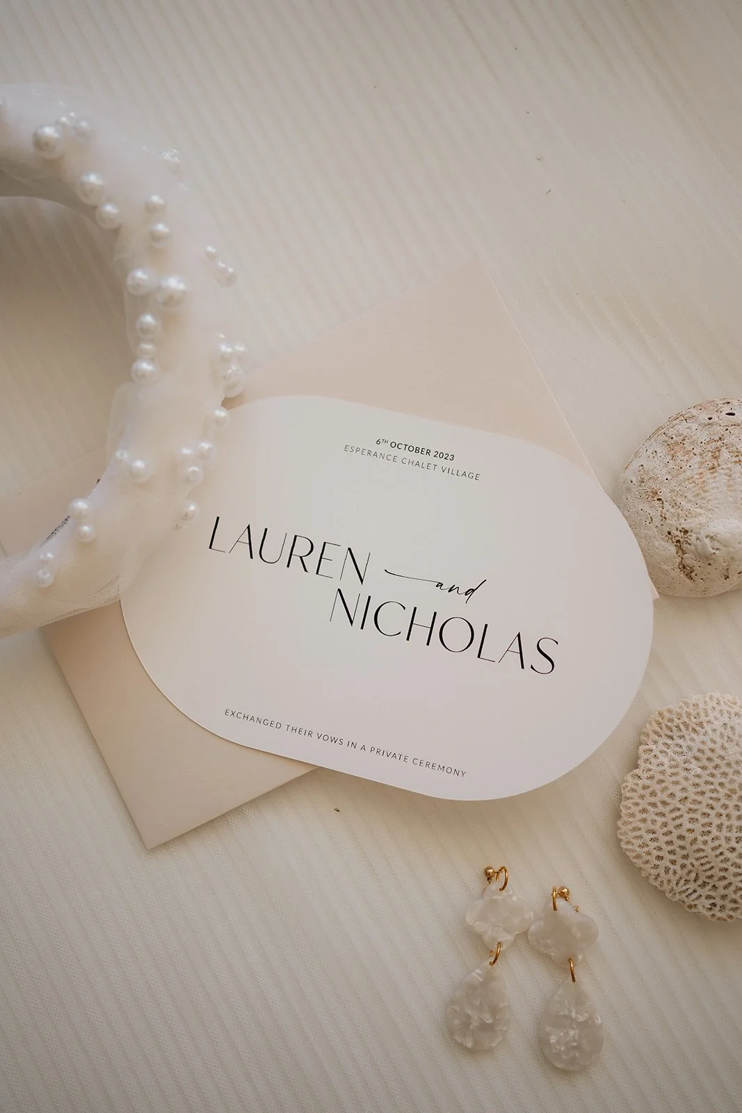 Cisca Headband

Images by Shaw Wedding Photography 