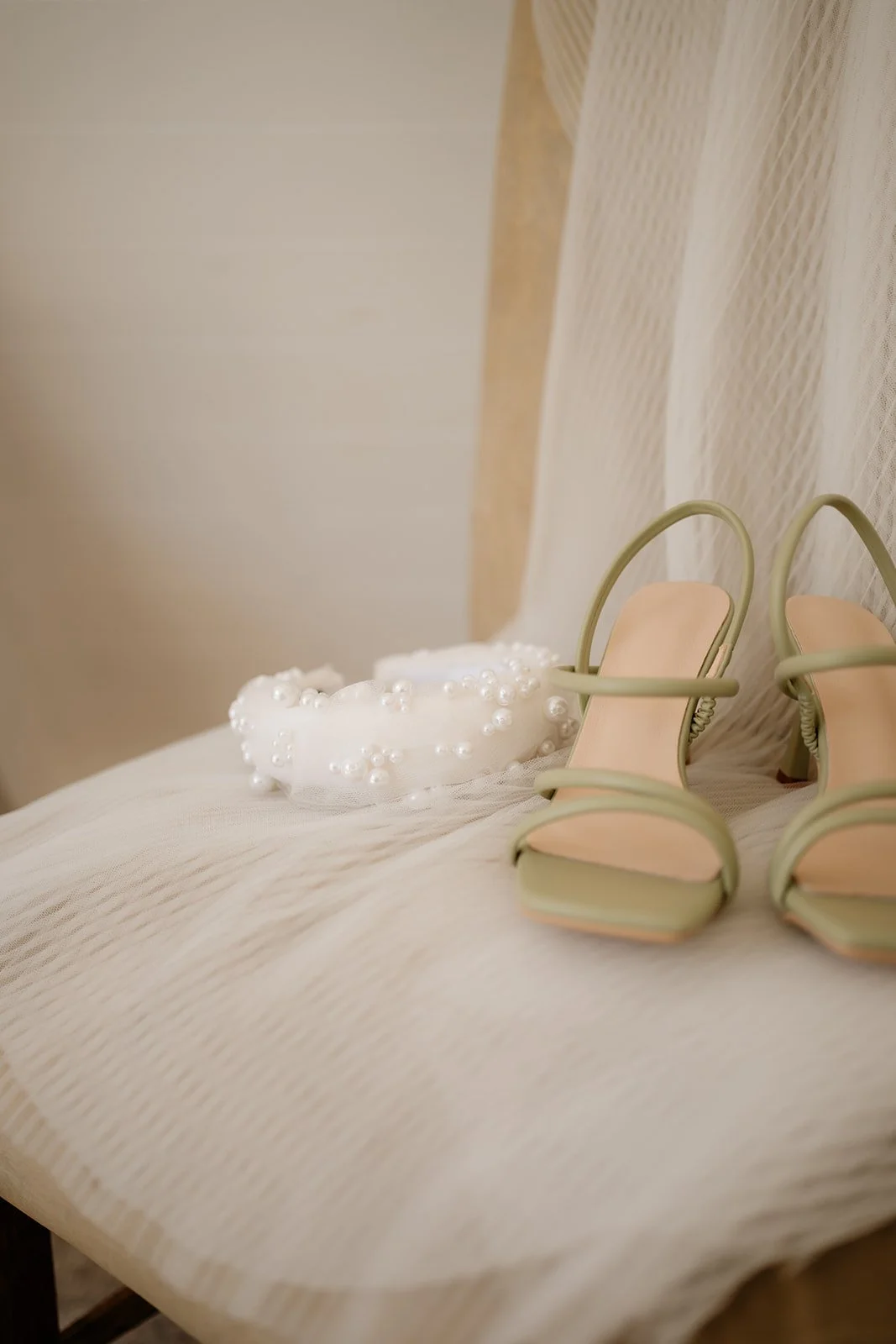 Cisca Headband & Tully Range

Images by Shaw Wedding Photography 