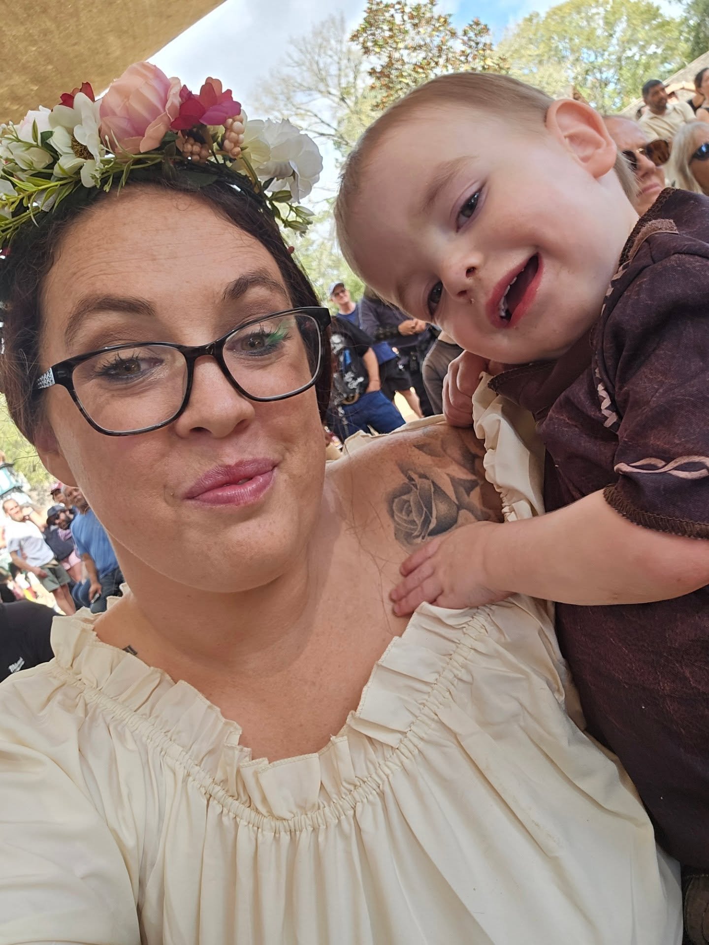 Yesterday my Type A and Type B sides were in a full tug of war.
The planner in me wanted an itinerary for the Texas Renaissance Festival.
The tired part of me just wanted to breathe.

I am so glad the calm part won.

We wandered.
We followed whatever