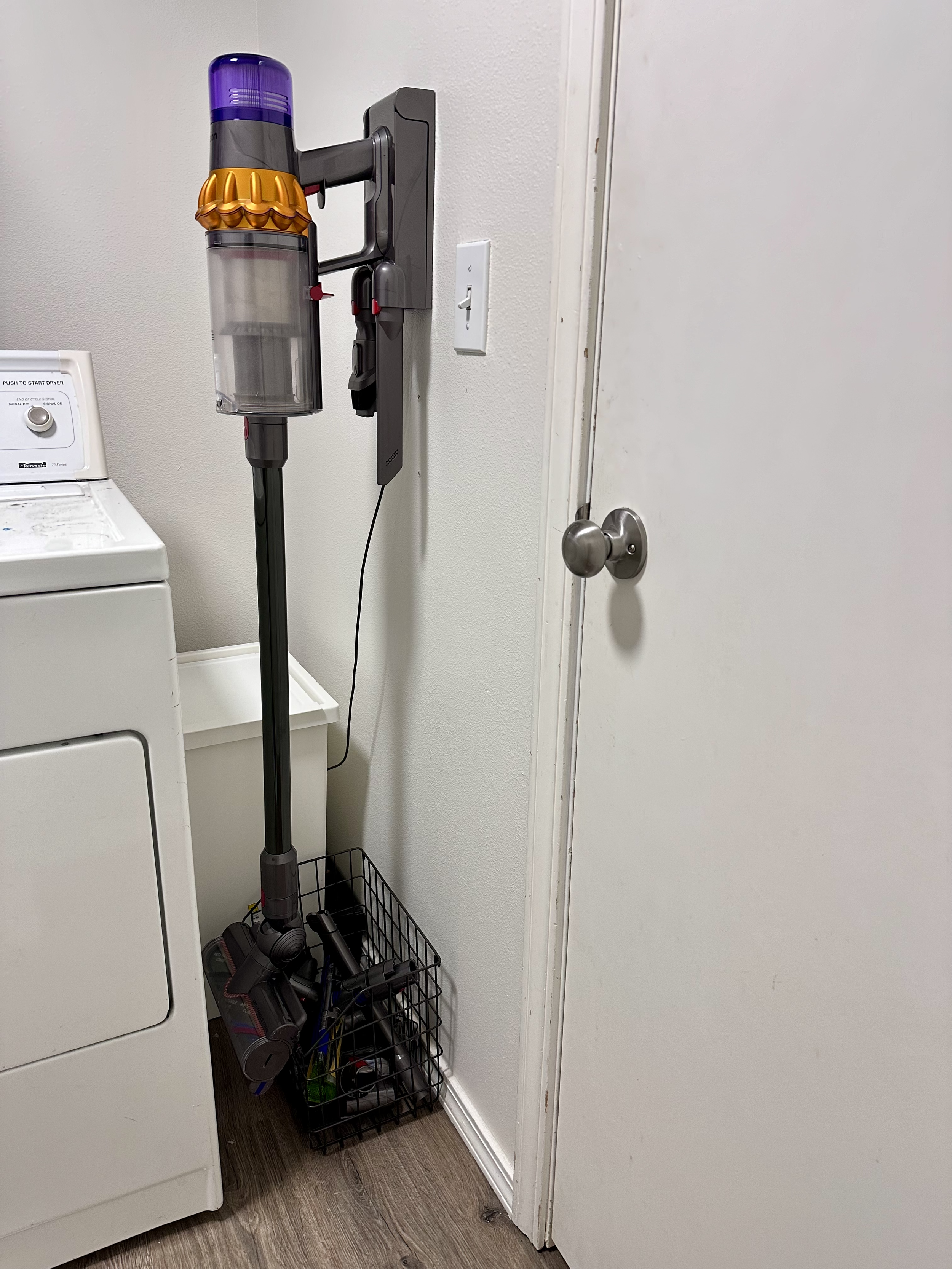 dyson vacuum.png