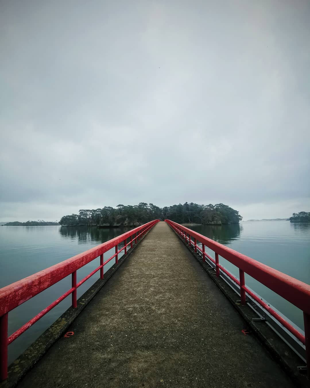 Travelling when everyone stays at home has its upsides... #avoidpublictransport .
. 
.
.
.
_________________________________
#matsushima #松島
#japan #日本 #🇯🇵
#touristspot with #notourists
#empty
#もっともっと