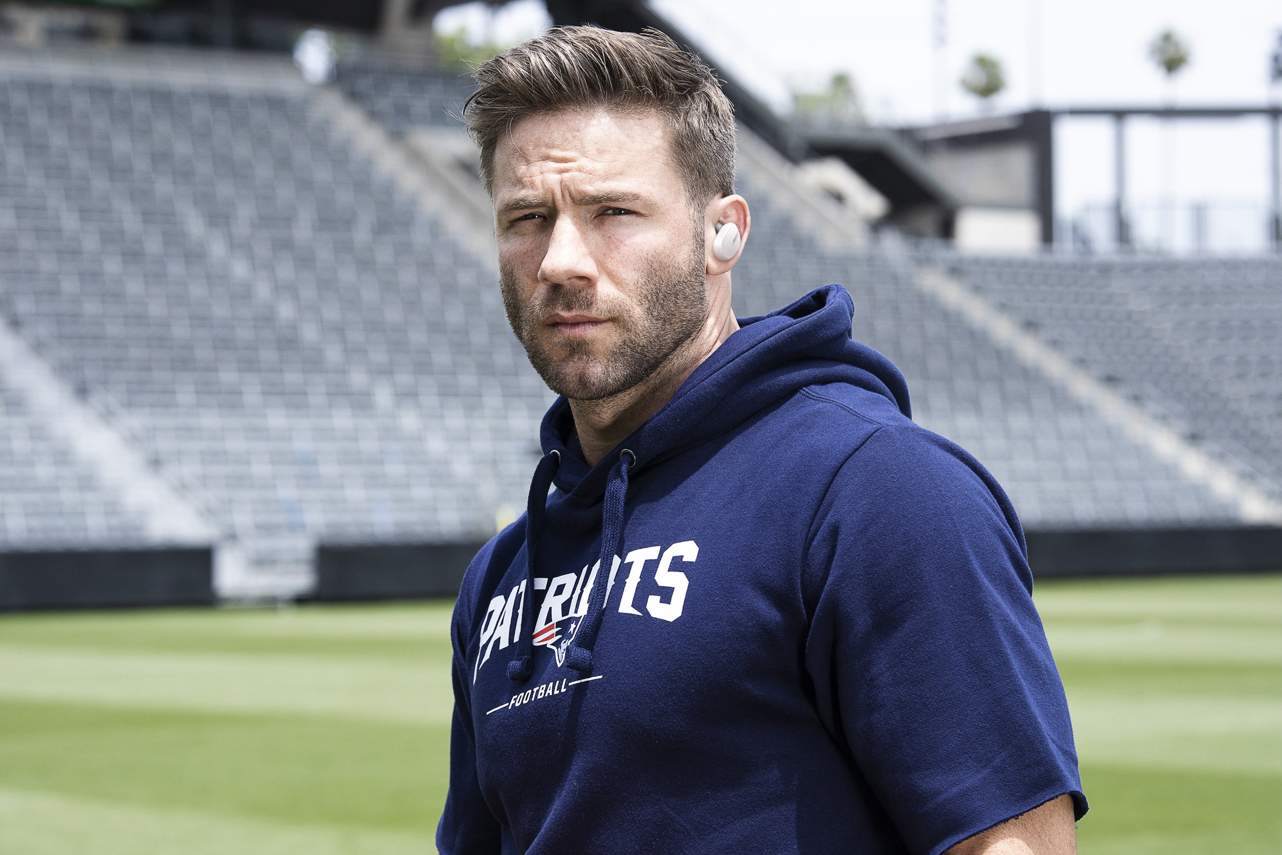 BoseNFL19_LA_JulianEdelman_FieldPortraits_Revel_60546-Enhanced_10.jpg