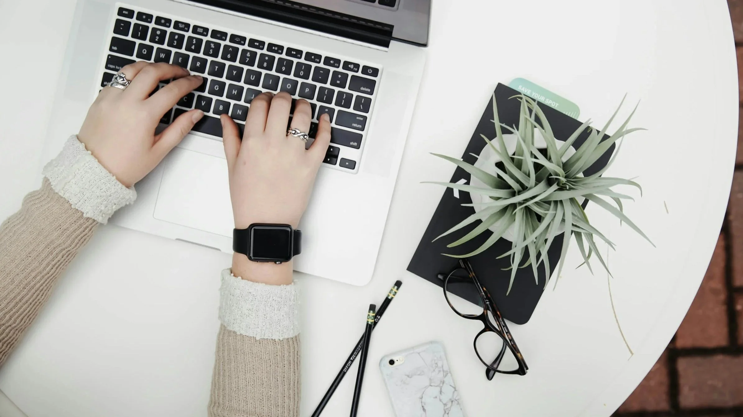 How a Virtual Assistant Can Save You 10 Hours a Week.