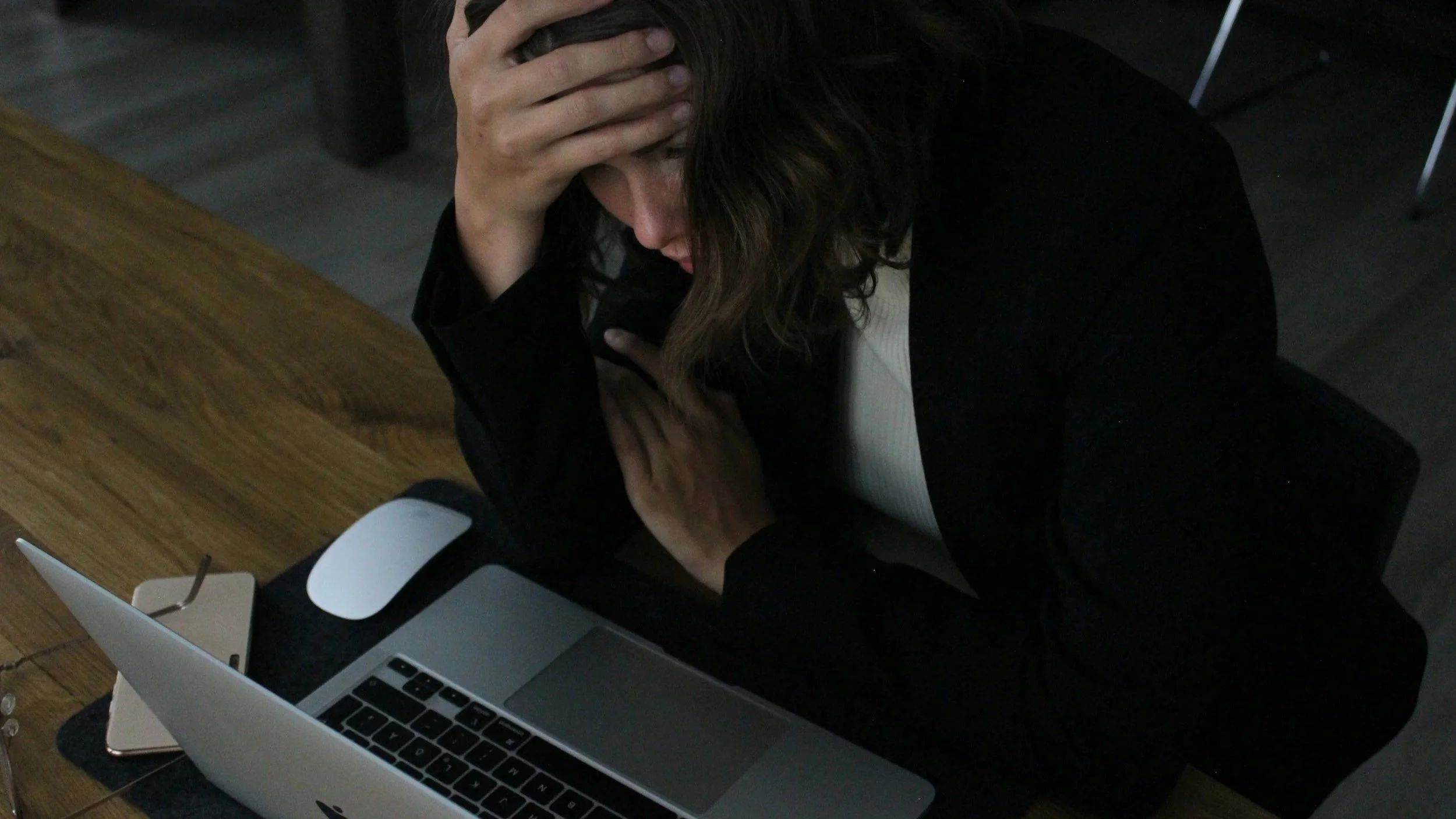 5 Signs It’s Time to Hire a Fractional Admin/Operations Support — Before Burnout Hits