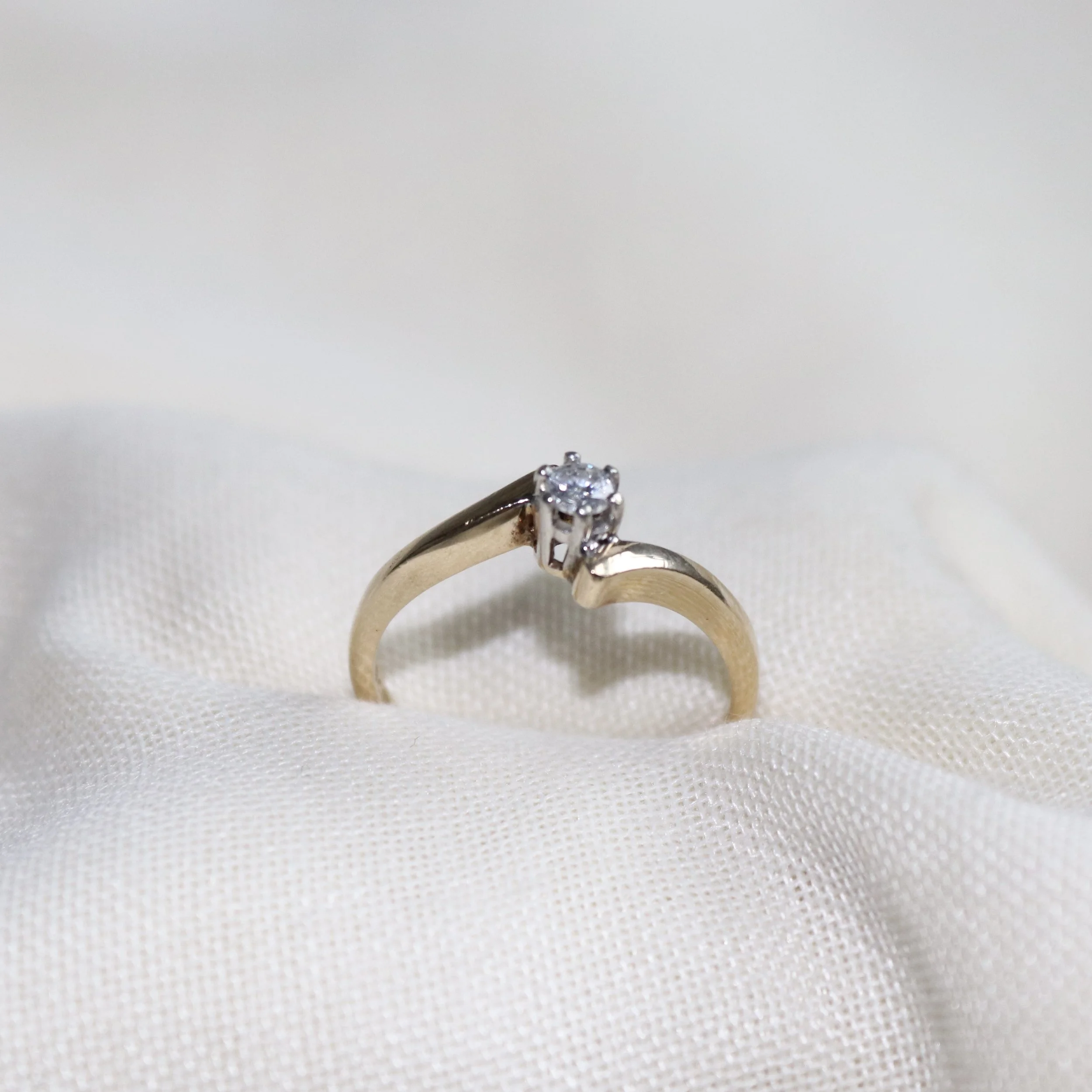 9ct gold dainty diamond ring.jpg