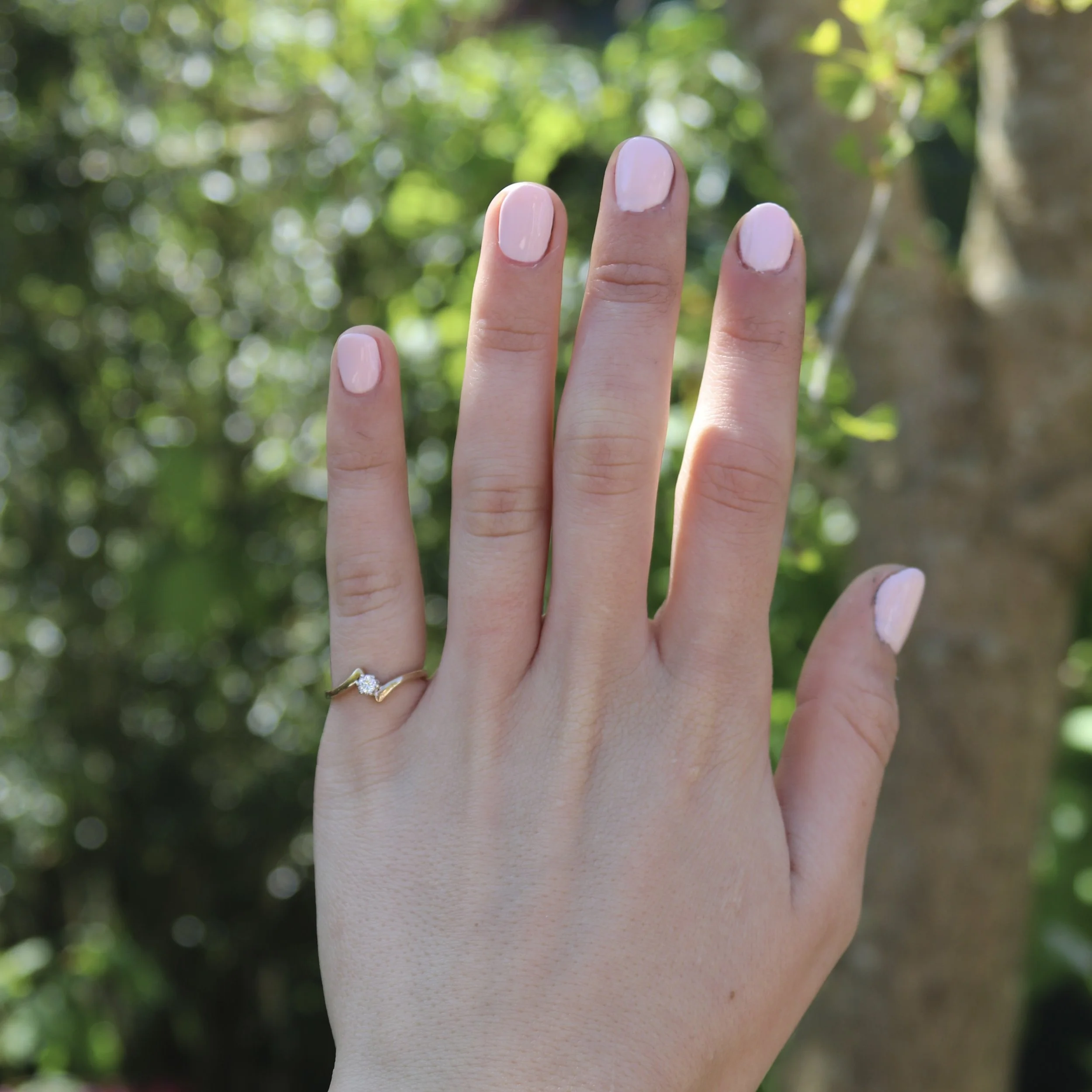 diamond twist ring 9ct.jpg