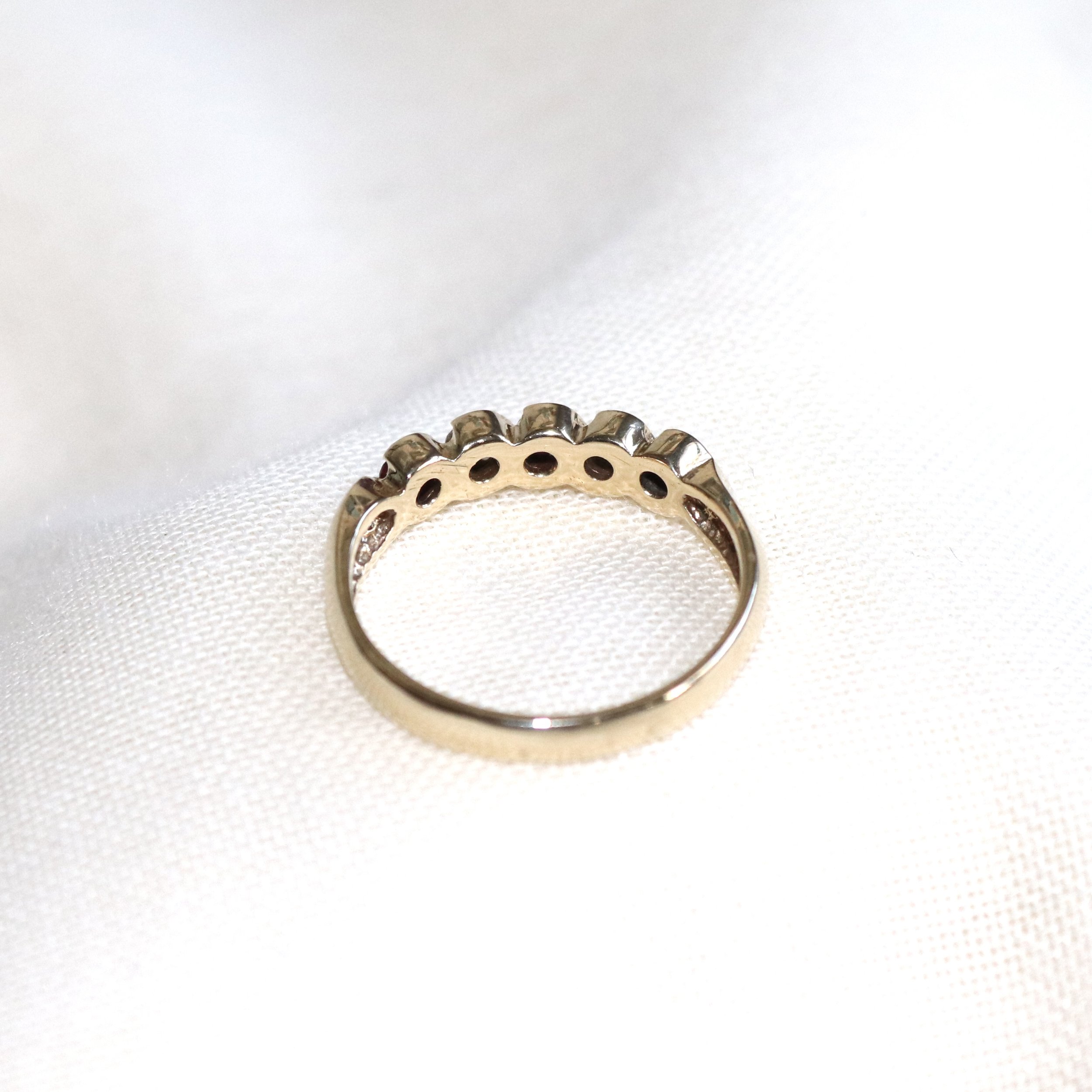 9ct gold ring.jpg