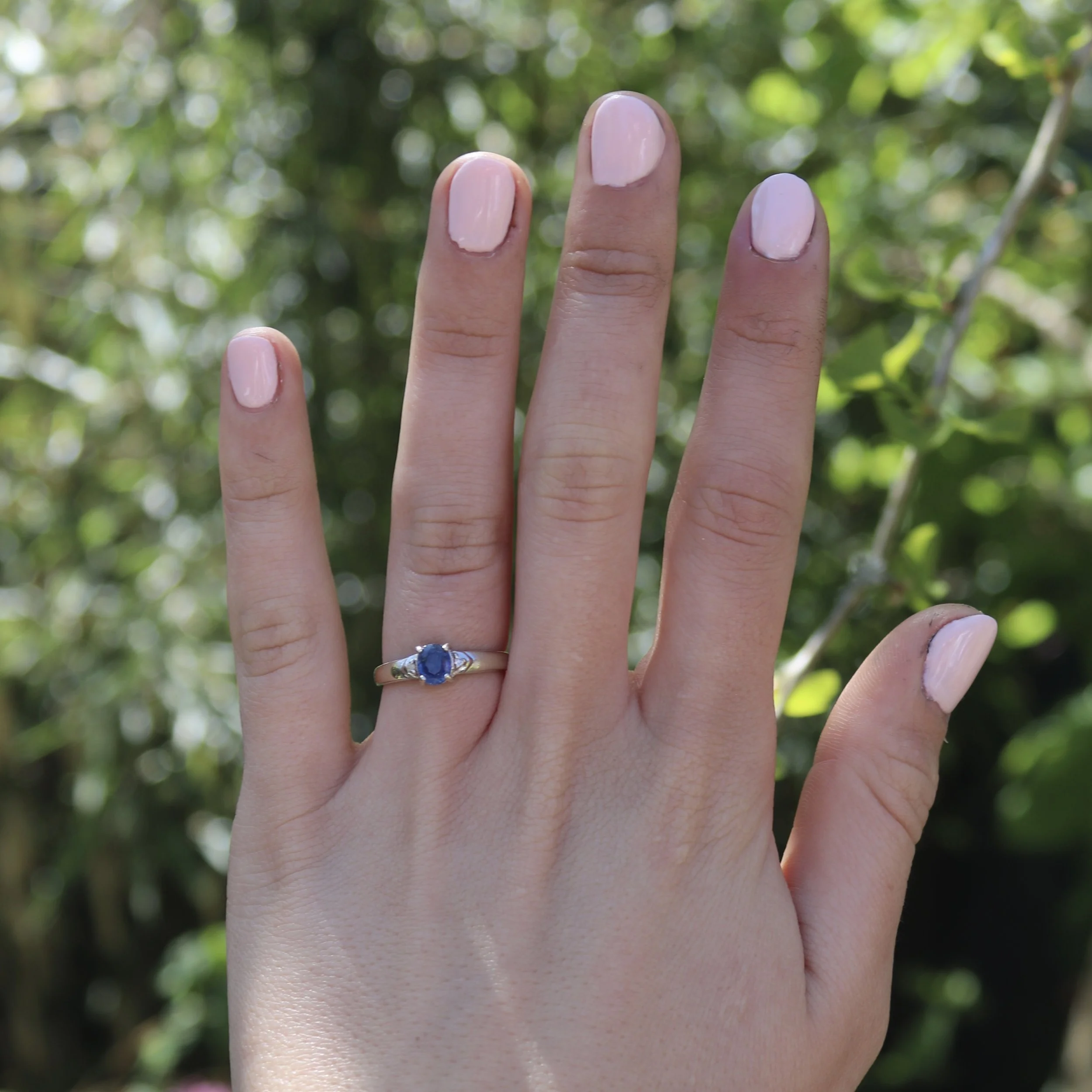 9ct white gold sapphire ring.jpg