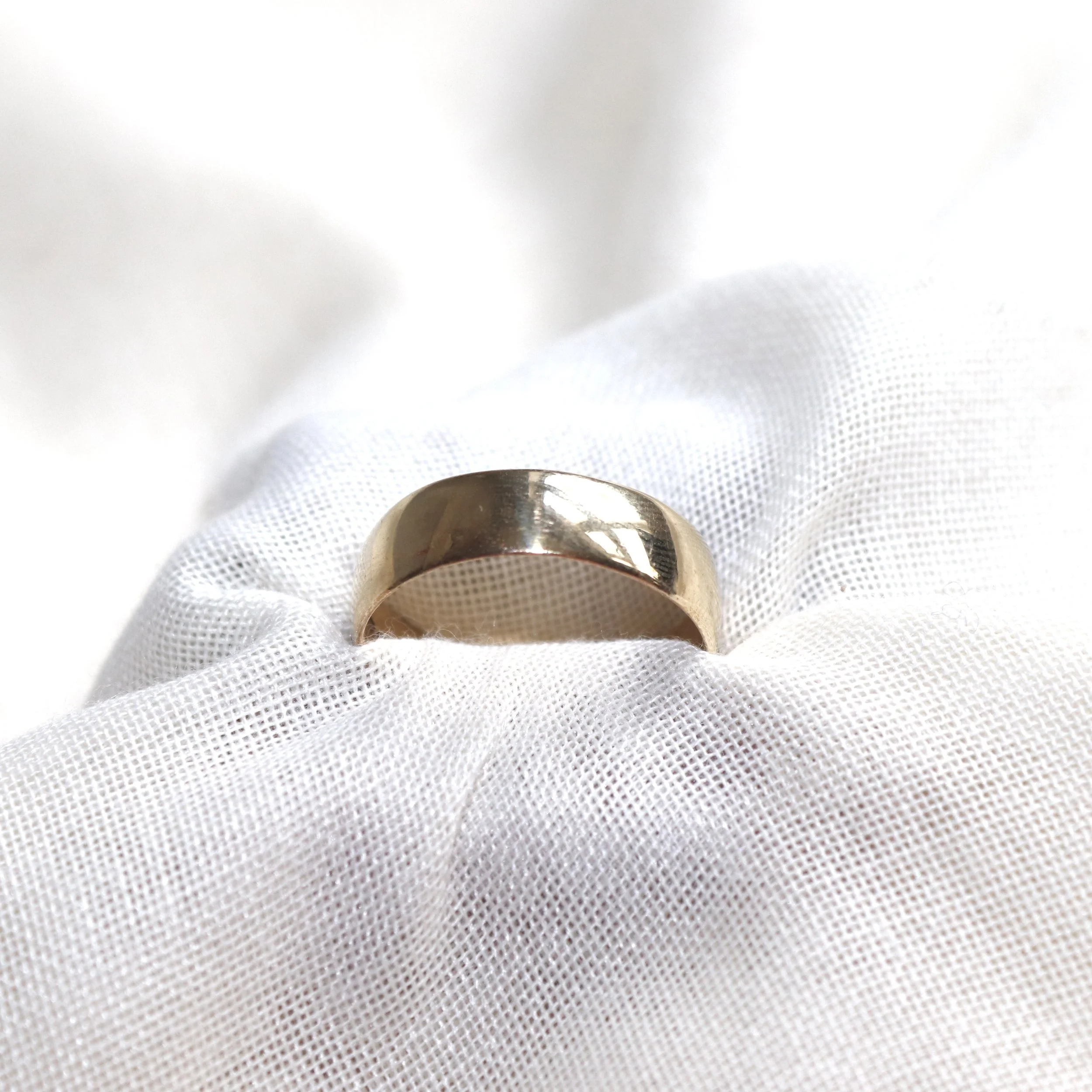 9ct gold ring wedding.jpg