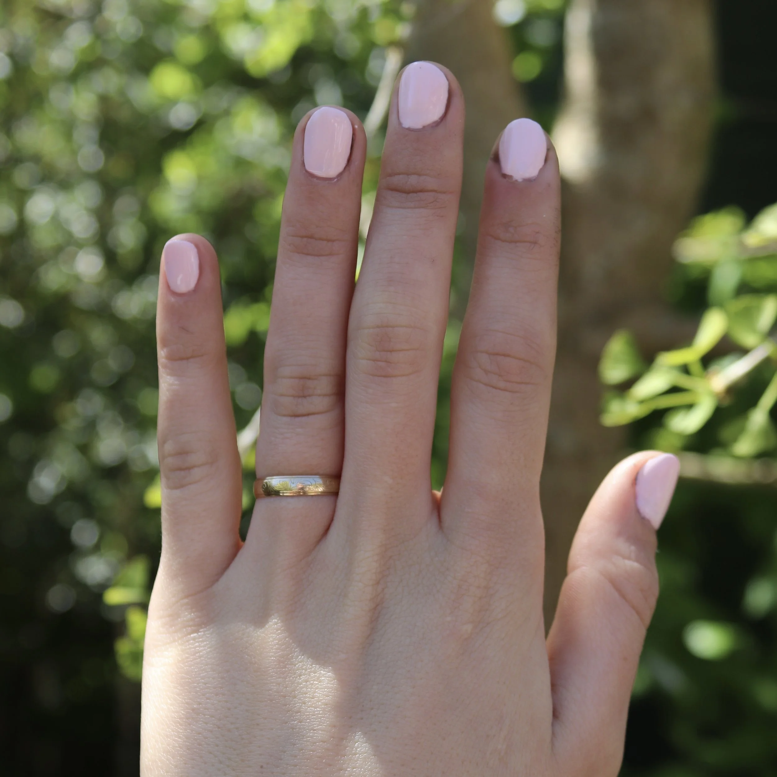 9ct yellow gold engraved wedding band.jpg