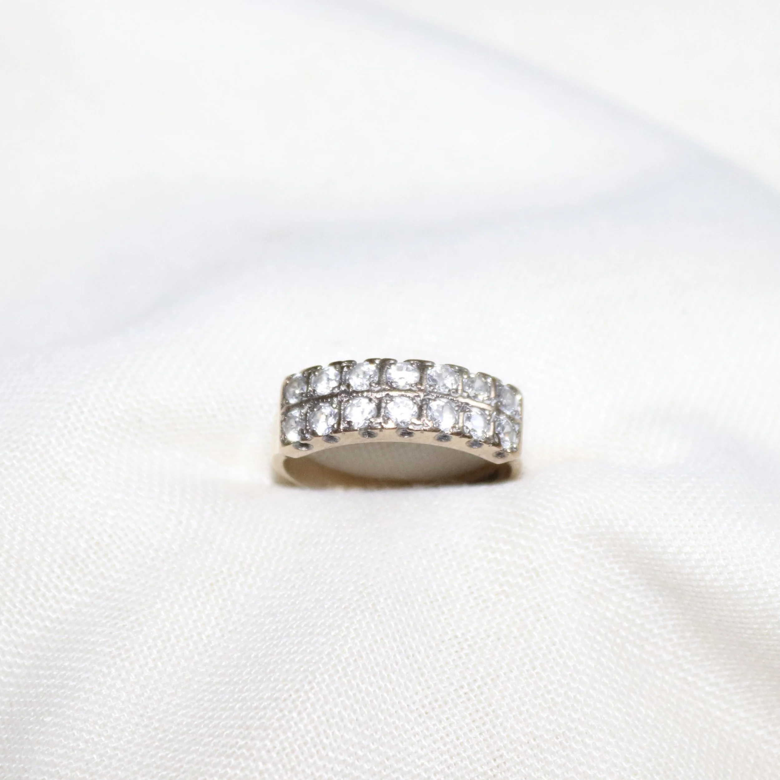 9ct row ring.jpg