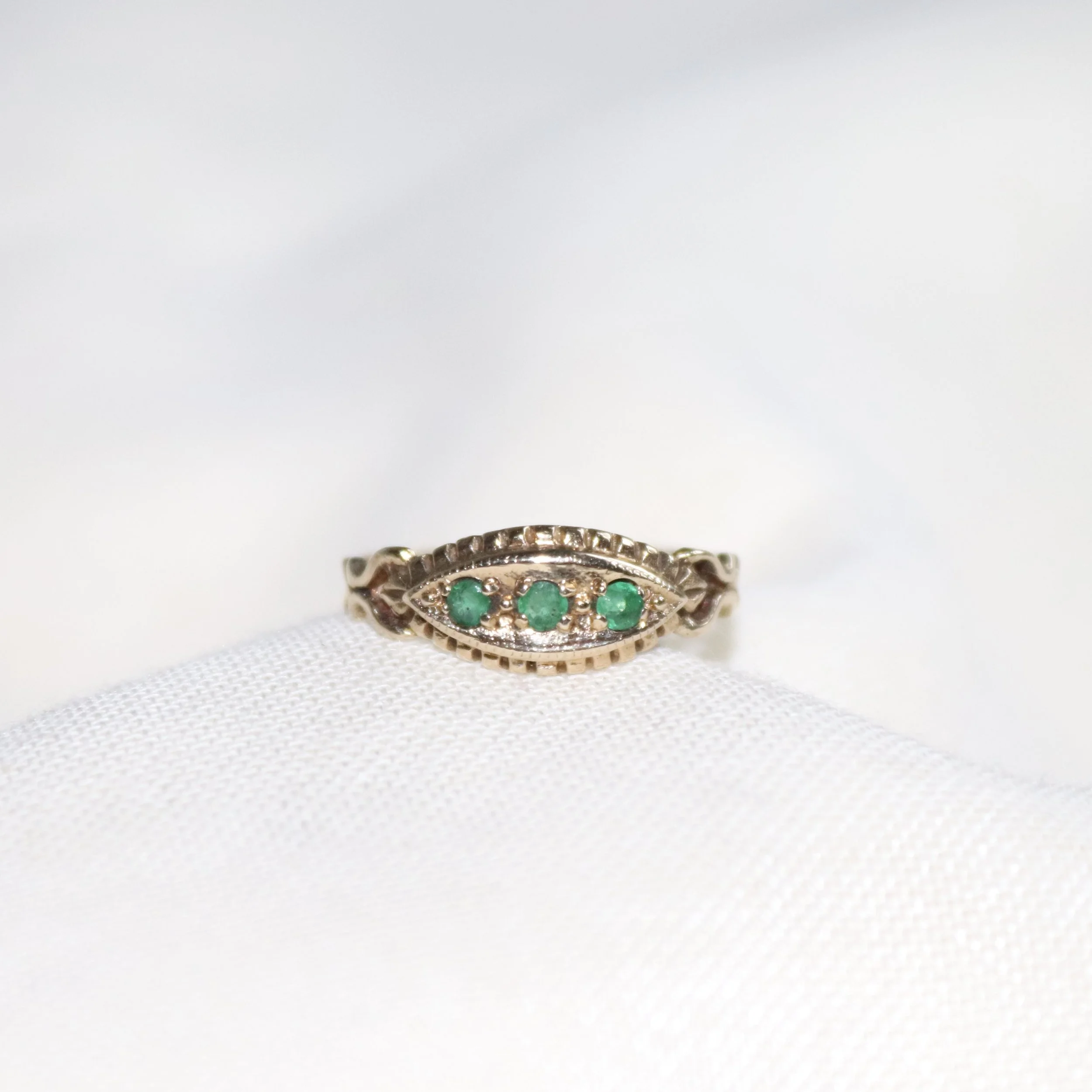 9ct Gold Emerald Boat Ring