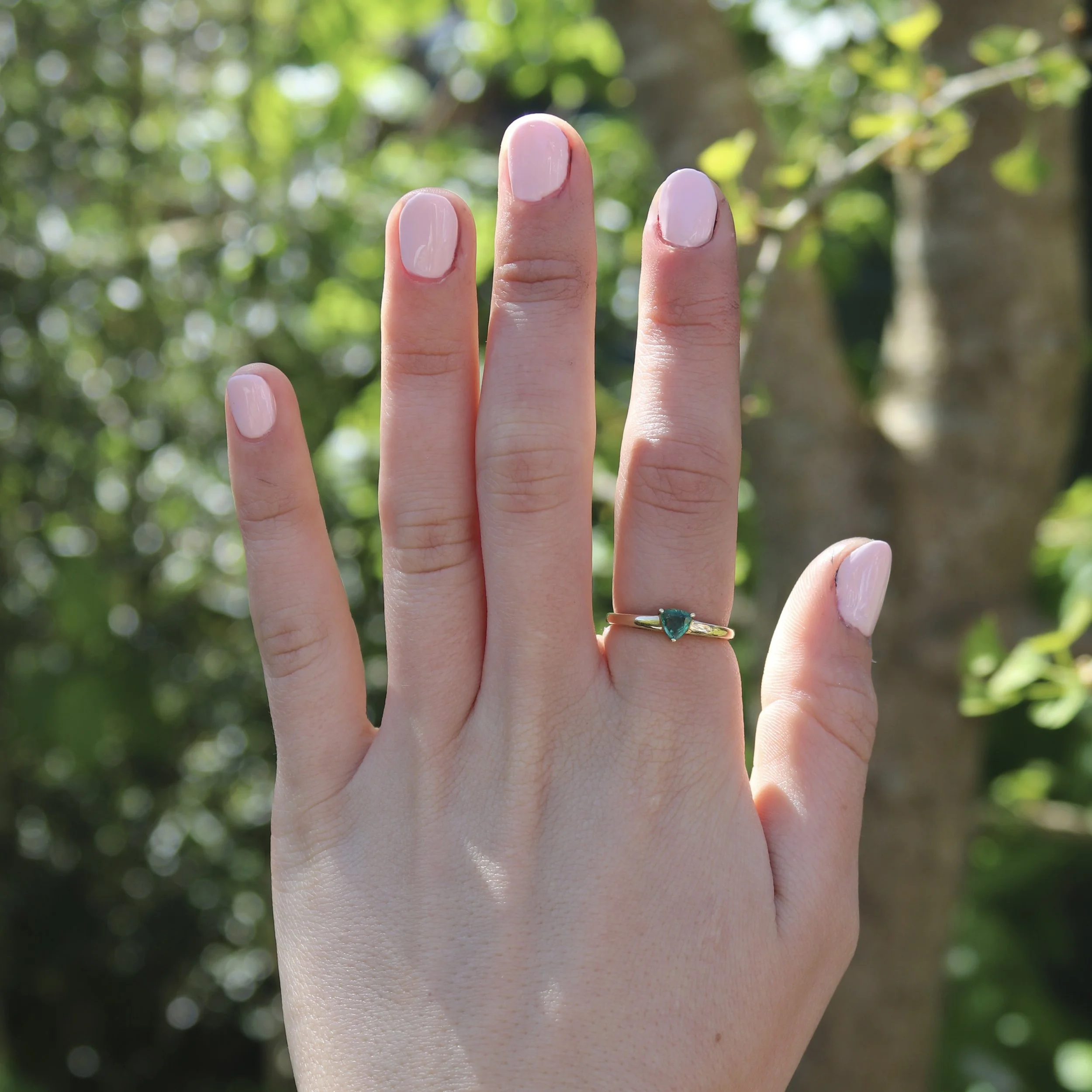 9ct gold emerald ring trillion cut.jpg