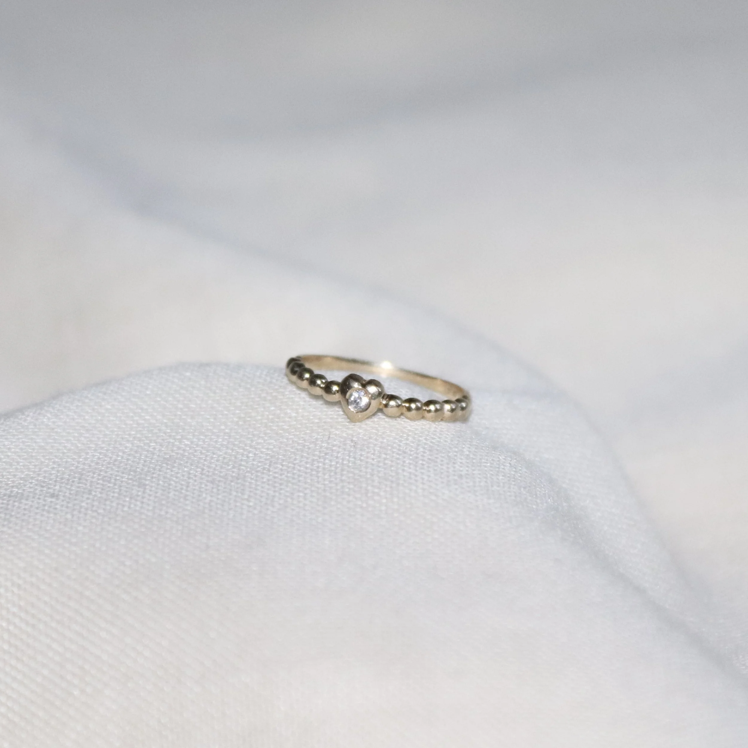9ct goold dainty cz ring .jpg