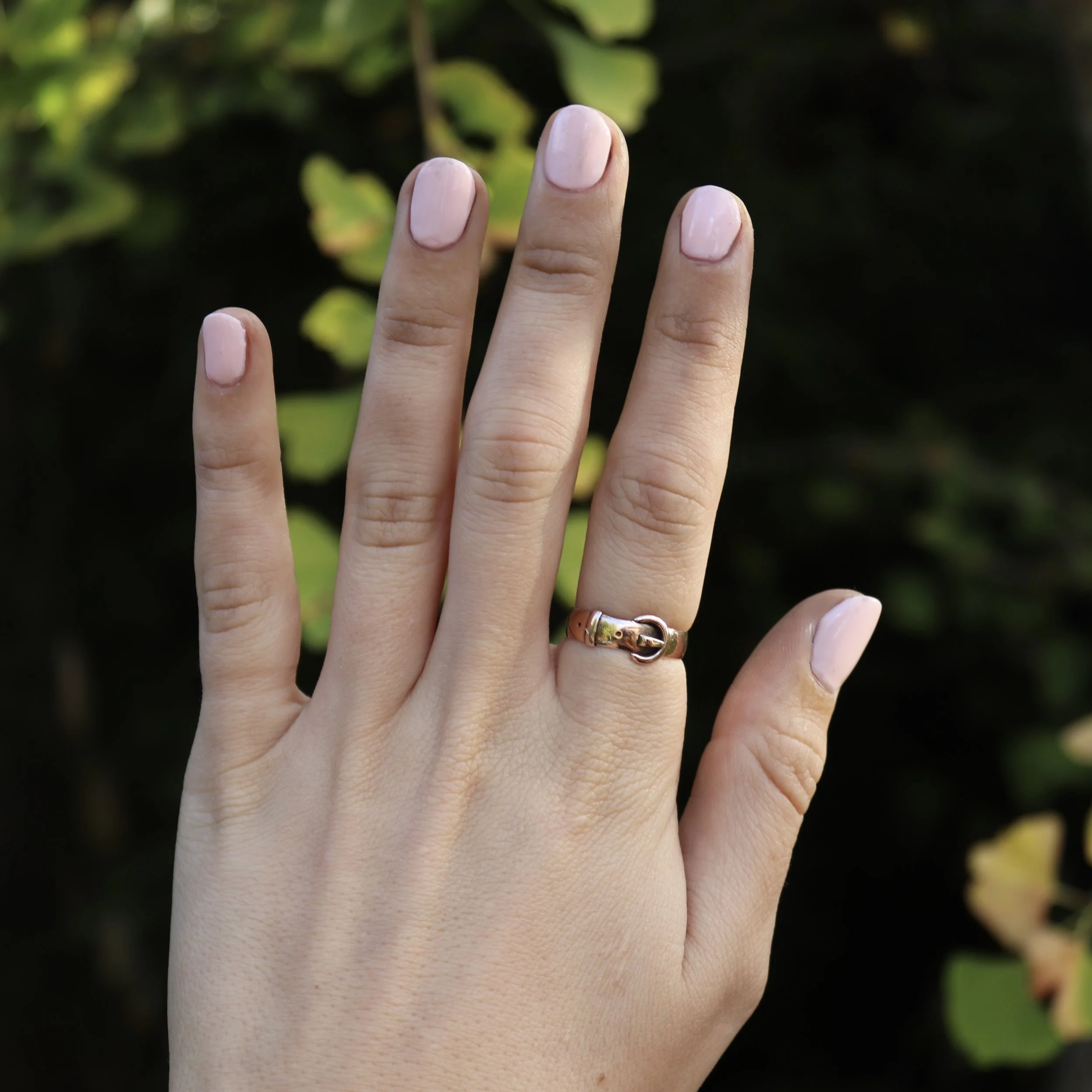 qntiue rose gold buckle ring.jpg