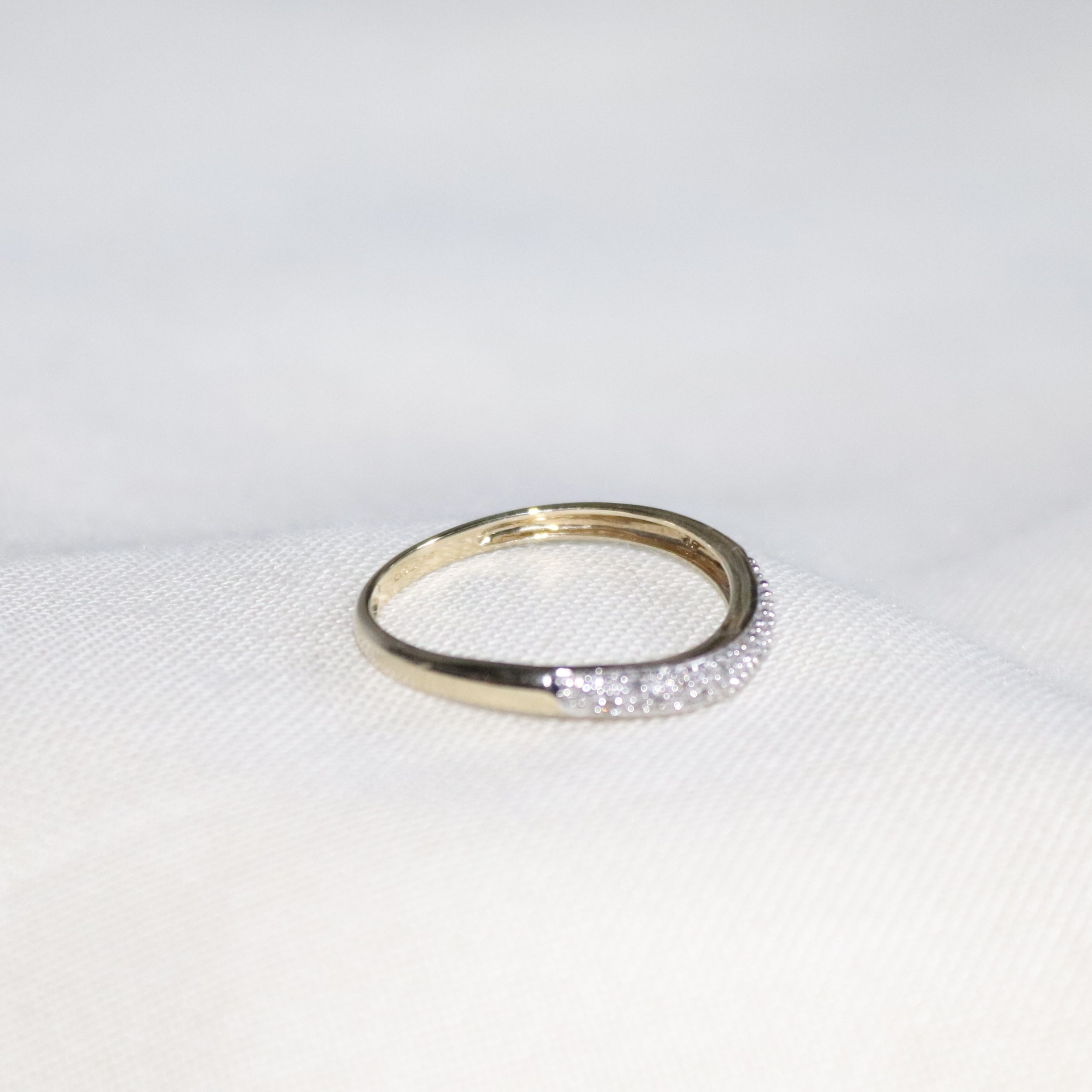 fitted wedding band.jpg
