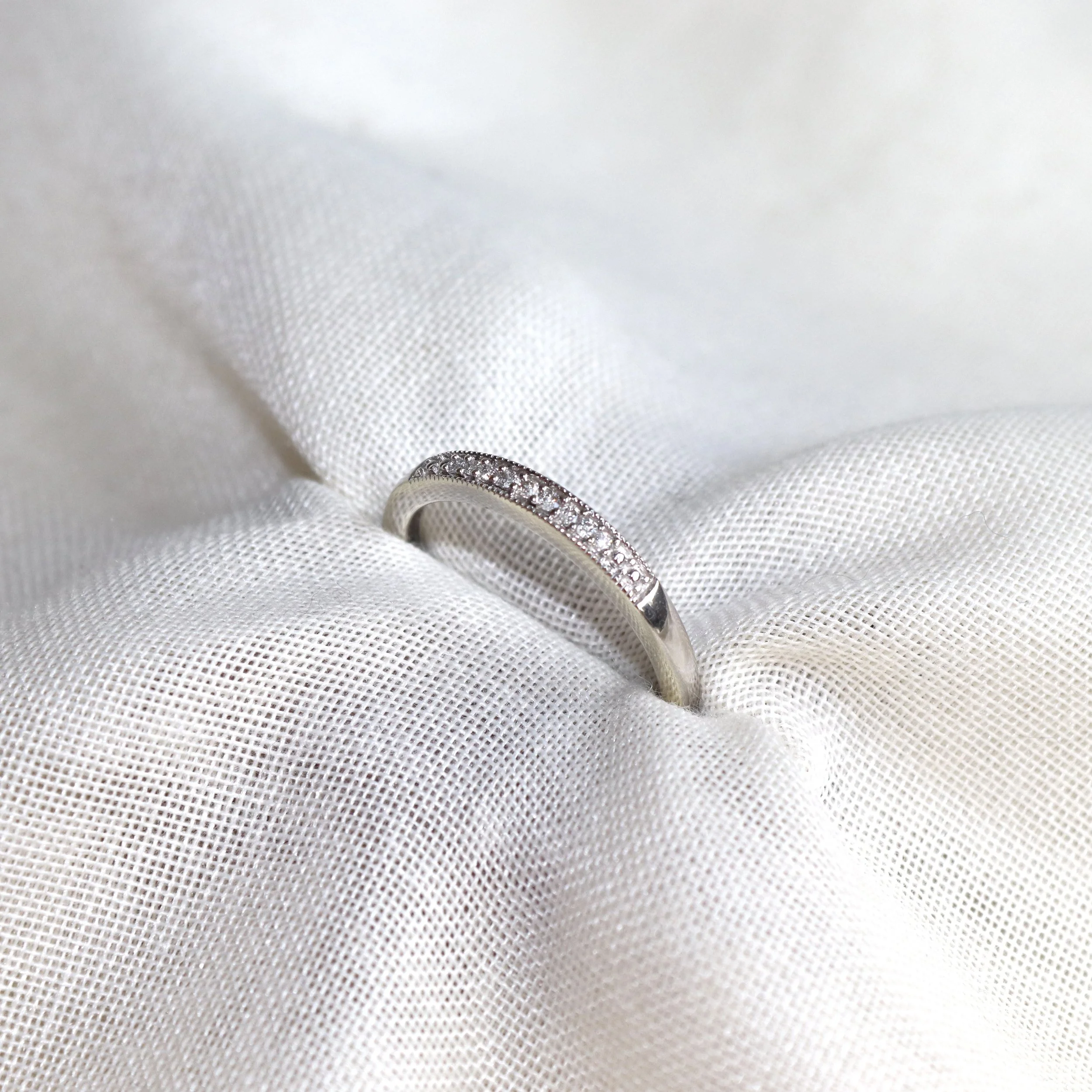 9ct white ring.jpg (Copy)