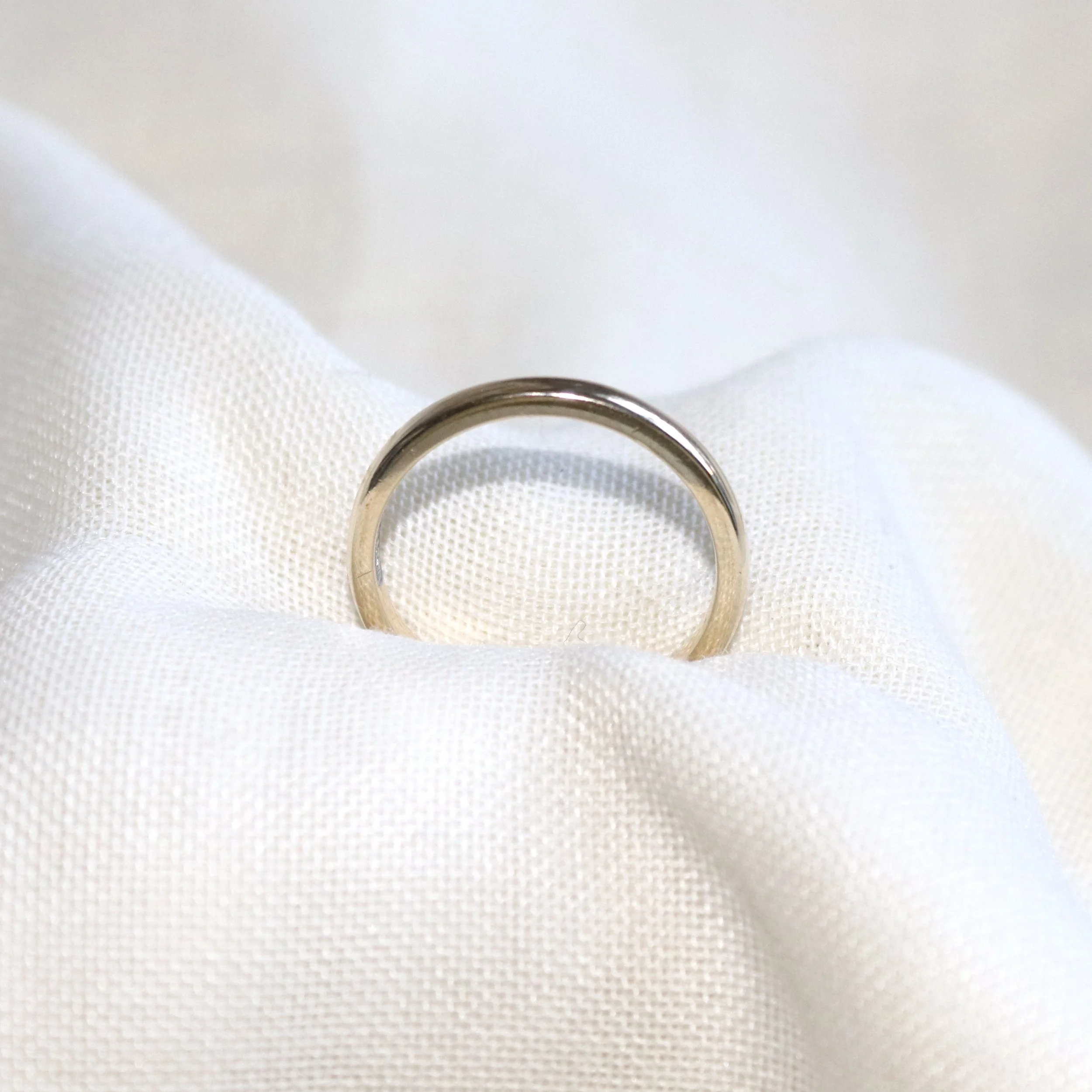9ct gold wedding band.jpg