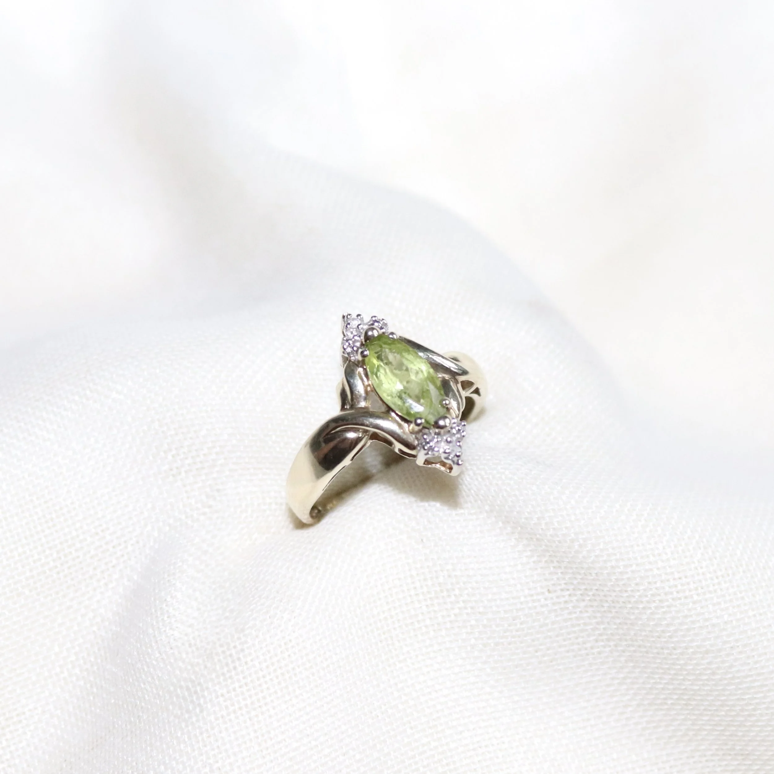 9ct gold vintage peridot and diamond ring.jpg