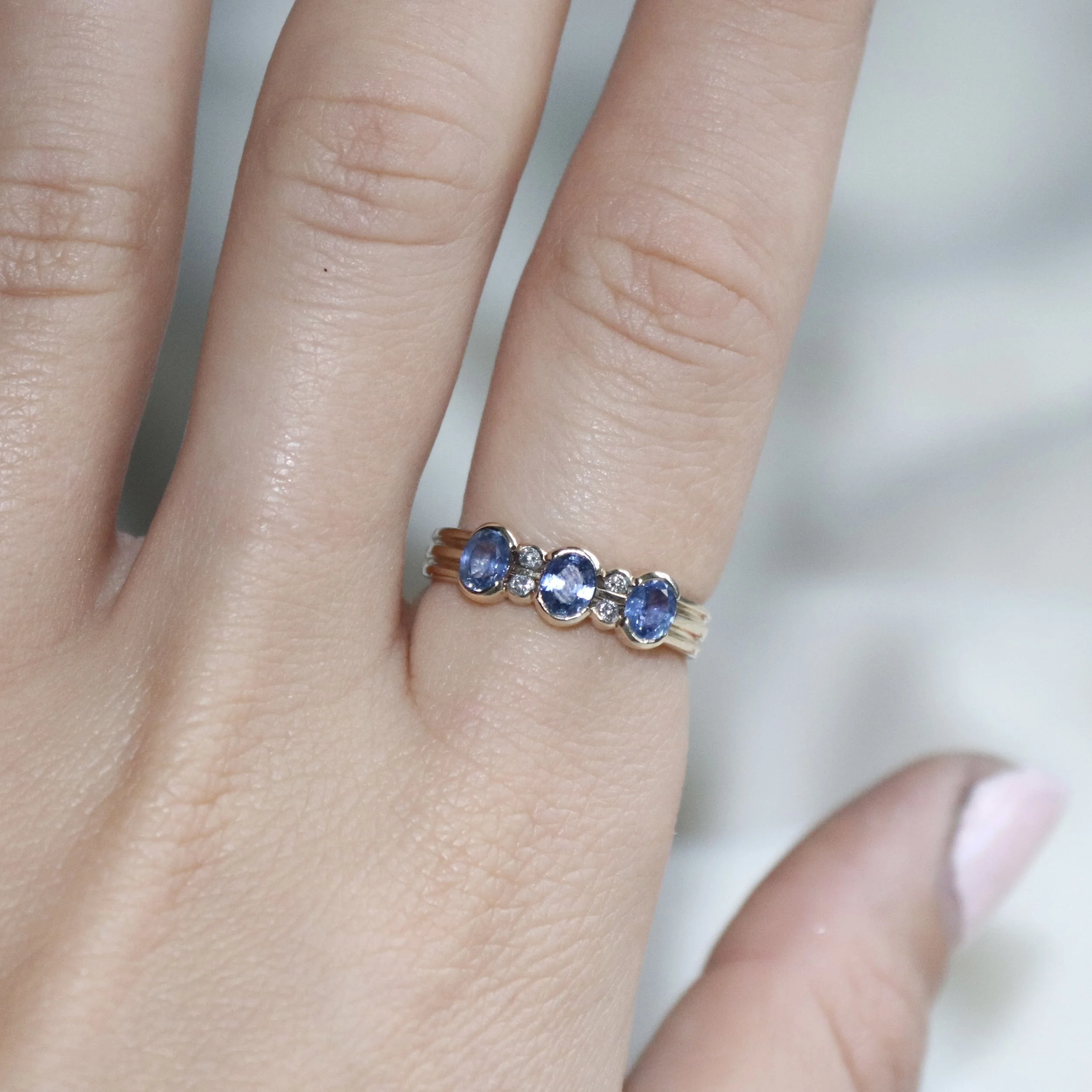 yellow gold conrflower blue ring.jpg