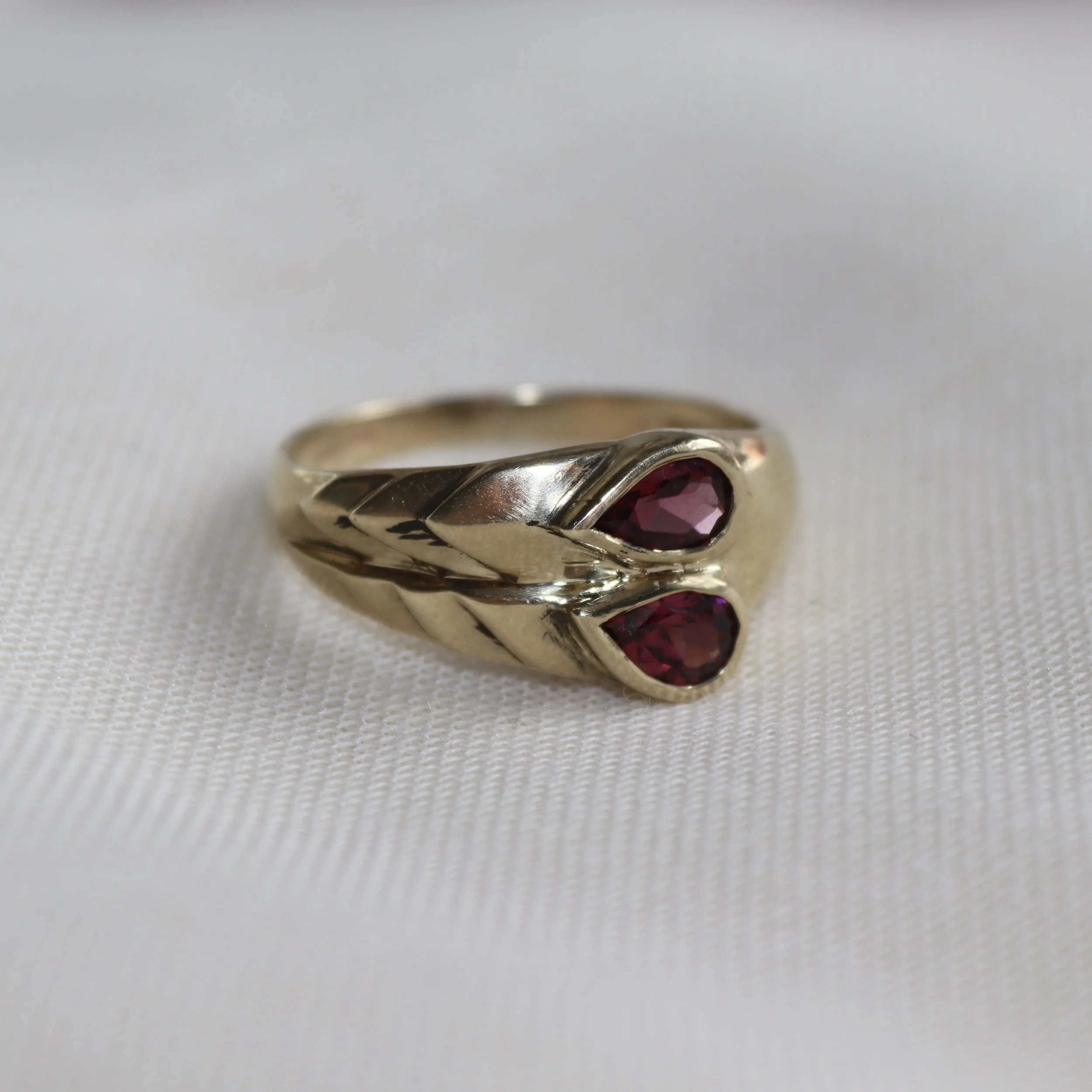 vintage garnet peaR RING.jpg