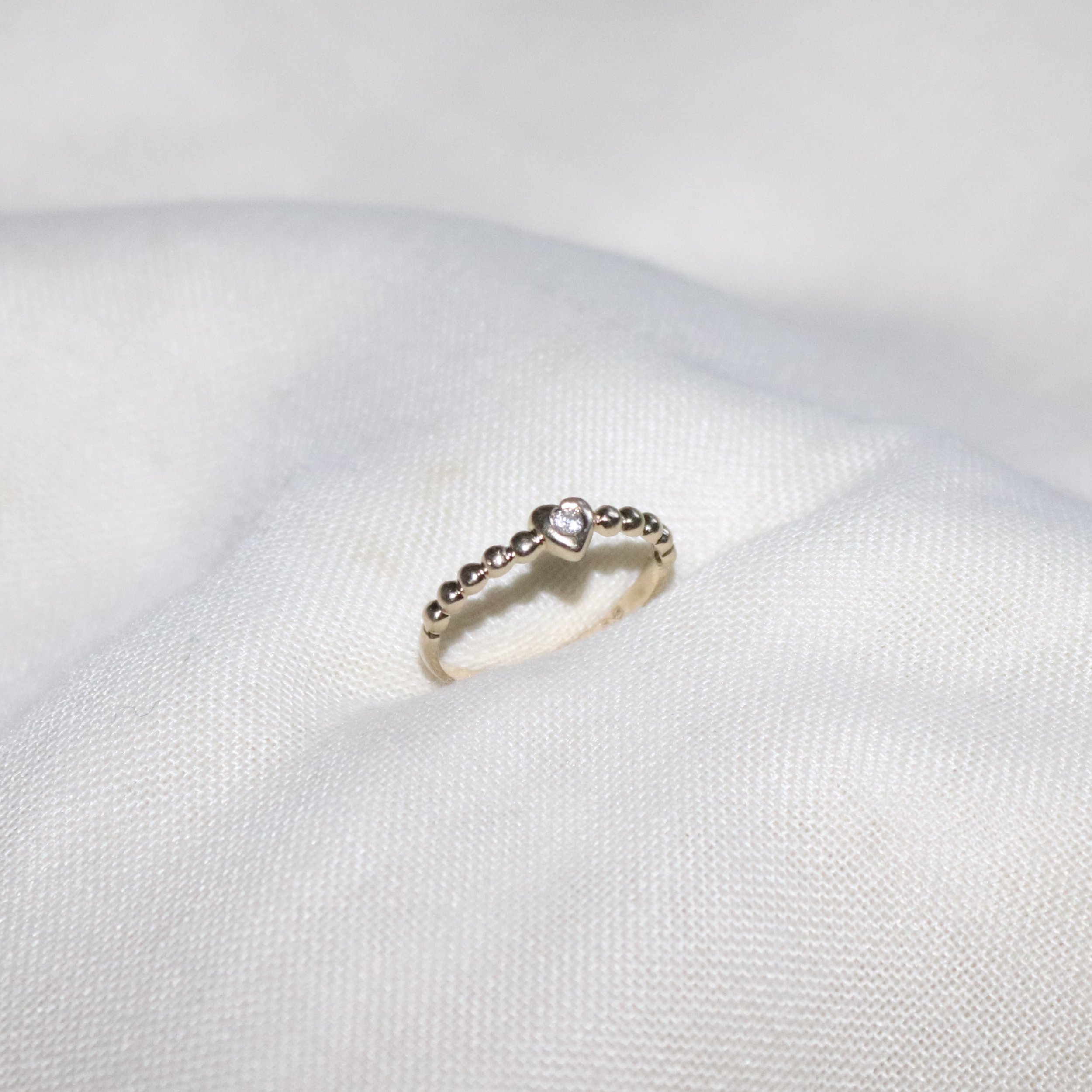 9ct gold dainty ring.jpg