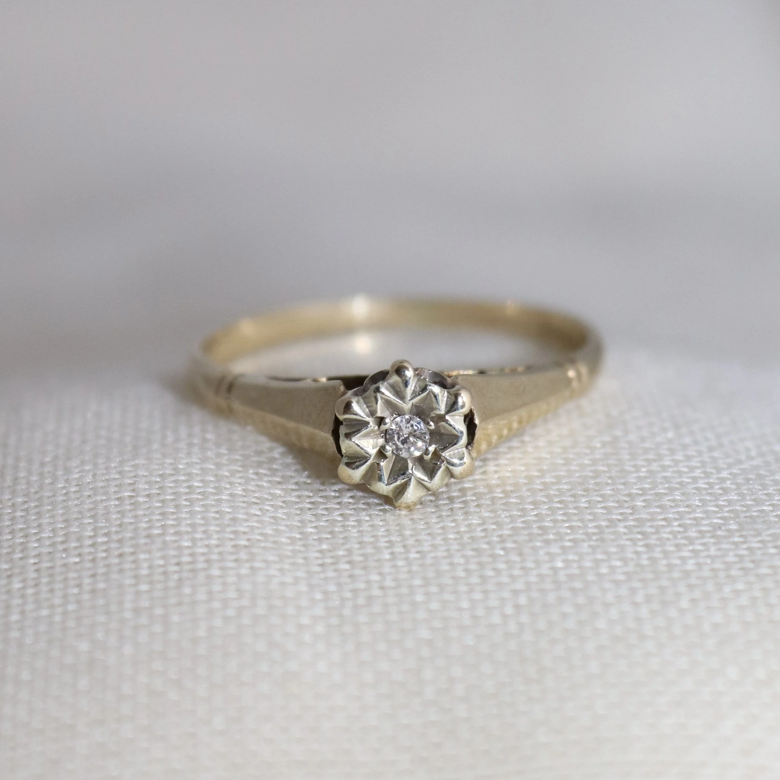 9ct diamond floral vintage ring.jpg