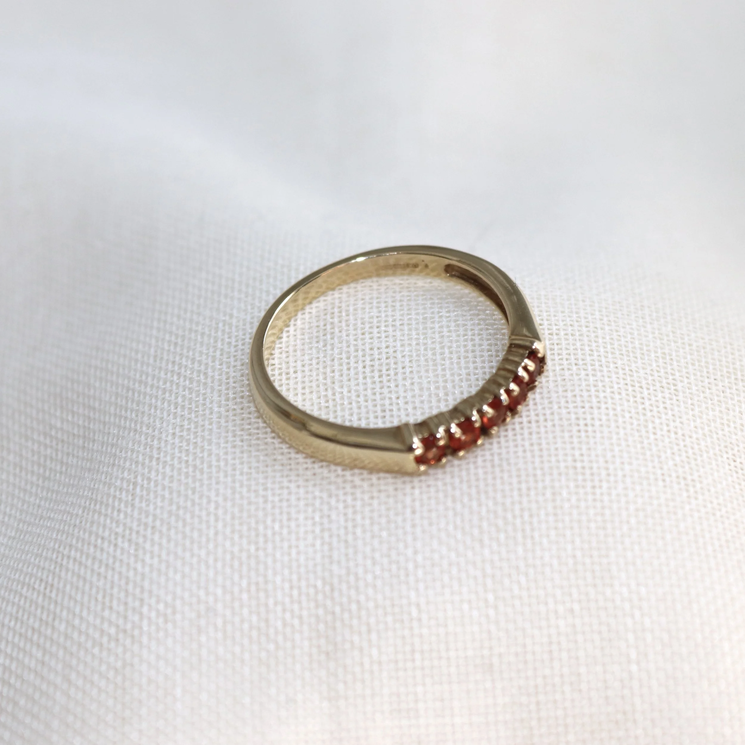 9ct yellow gold topaz ring .jpg