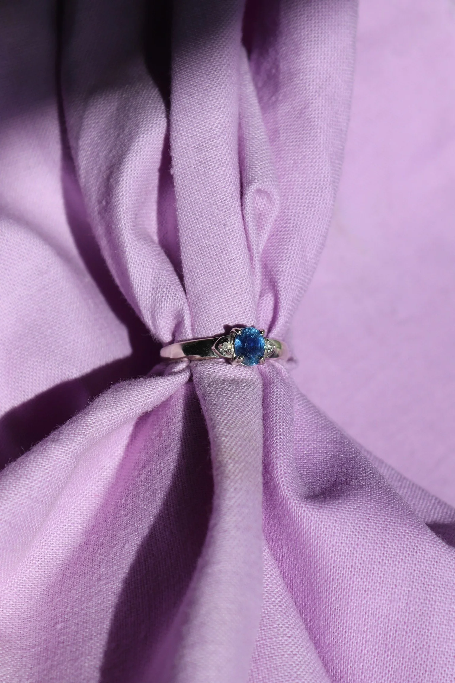 blue sapphire white gold engagement ring