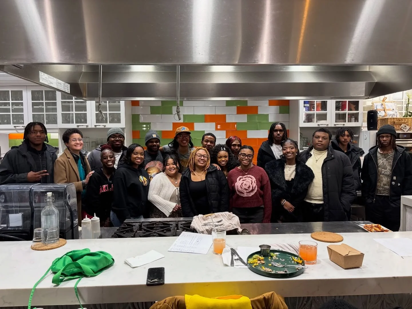 Our Alumni &amp; Youth Success Coordinator, Gary, organized an amazing alumni outing! 👏🏽
Current college students and alumni came together for a fun cooking challenge at The Kitchen by Que before many headed back to campus.

It was a great opportun