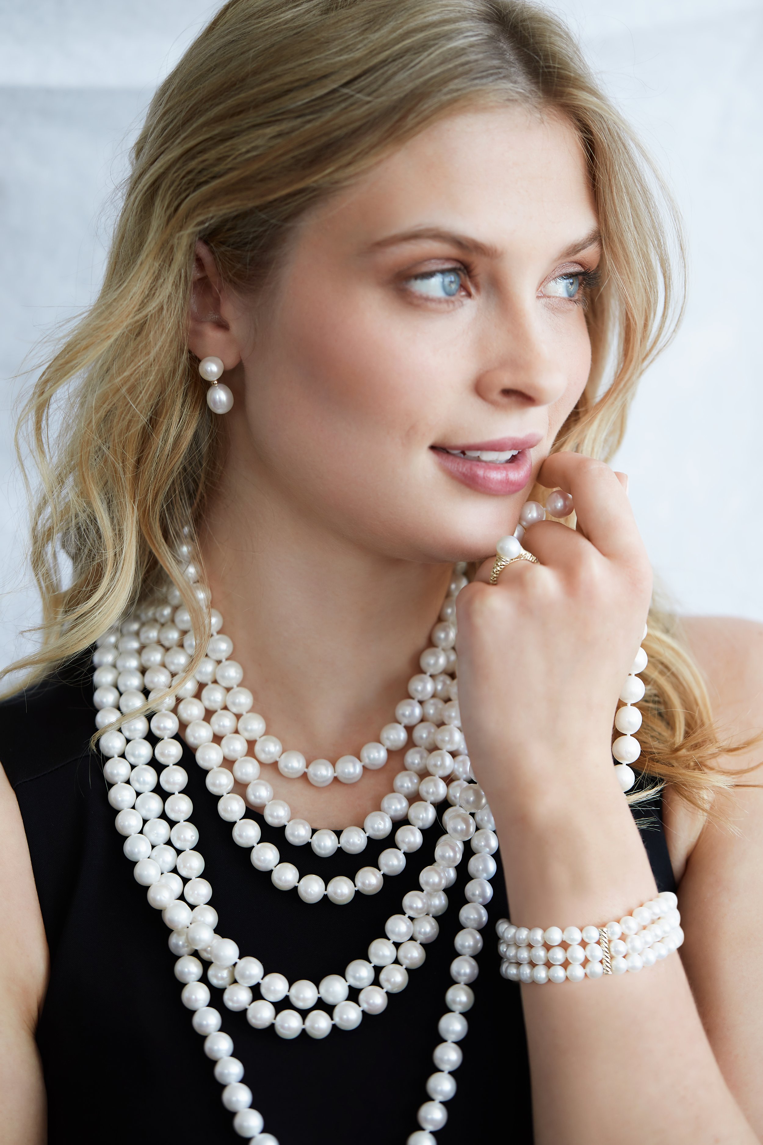 Digital_Fall21_ClassicPearls_1878 copy.jpg