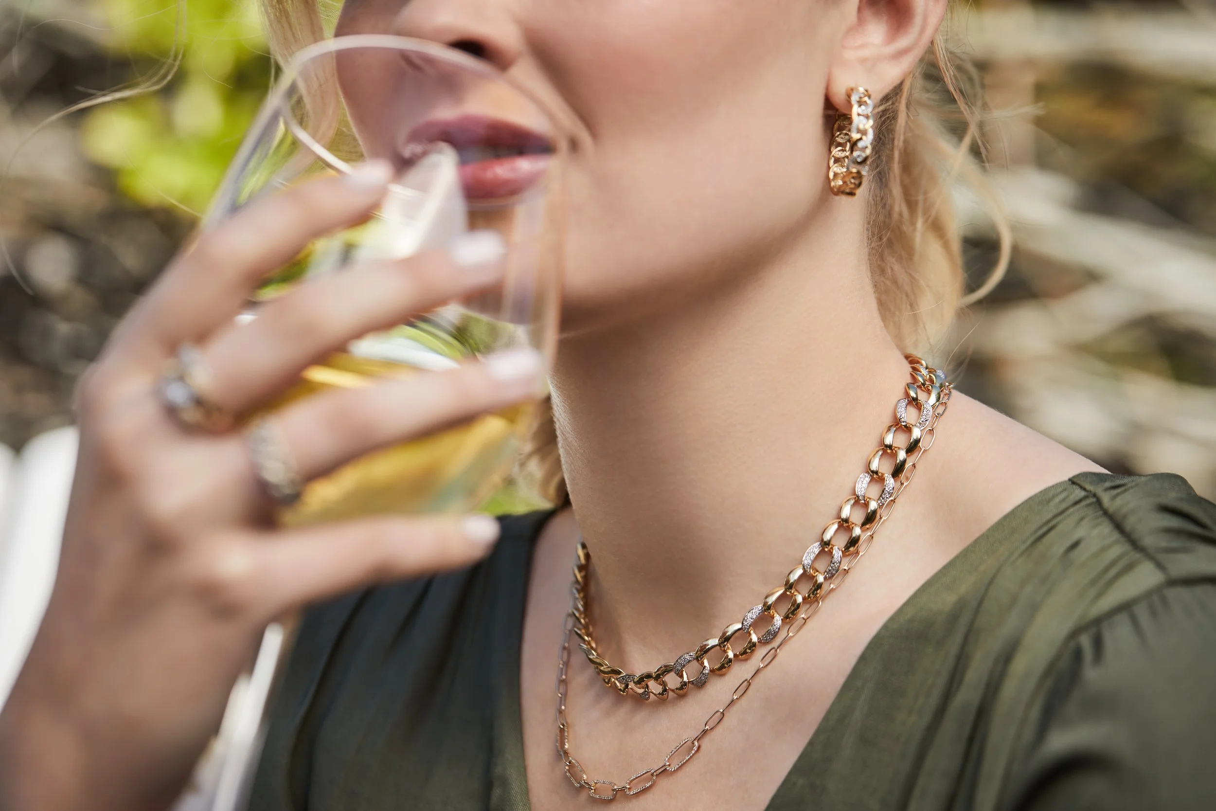 Digital_Fall21_LinkNeck_2133 copy.jpg