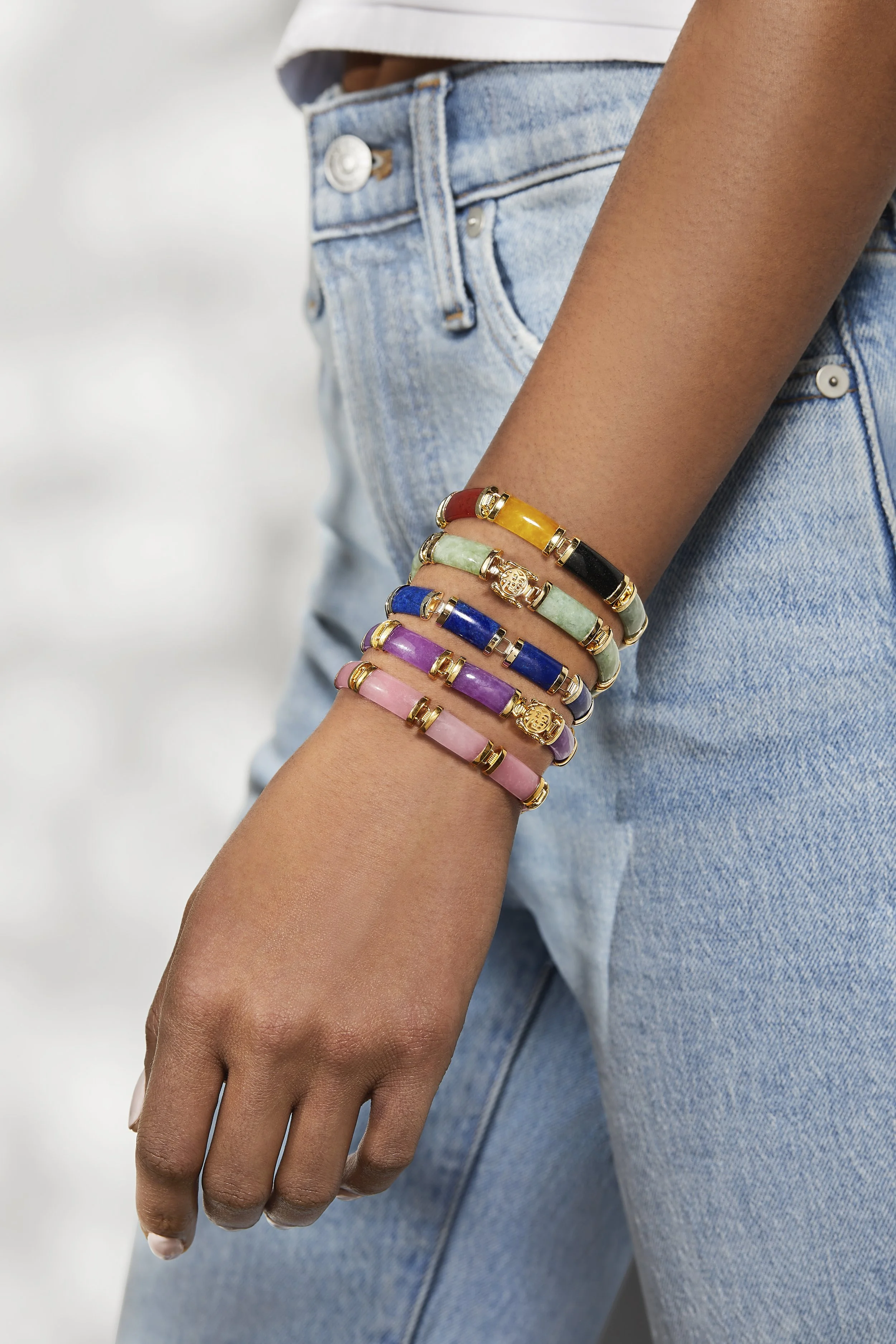 AIS21_cover_939615_863321_924622_923660_90434136193 copy.jpg