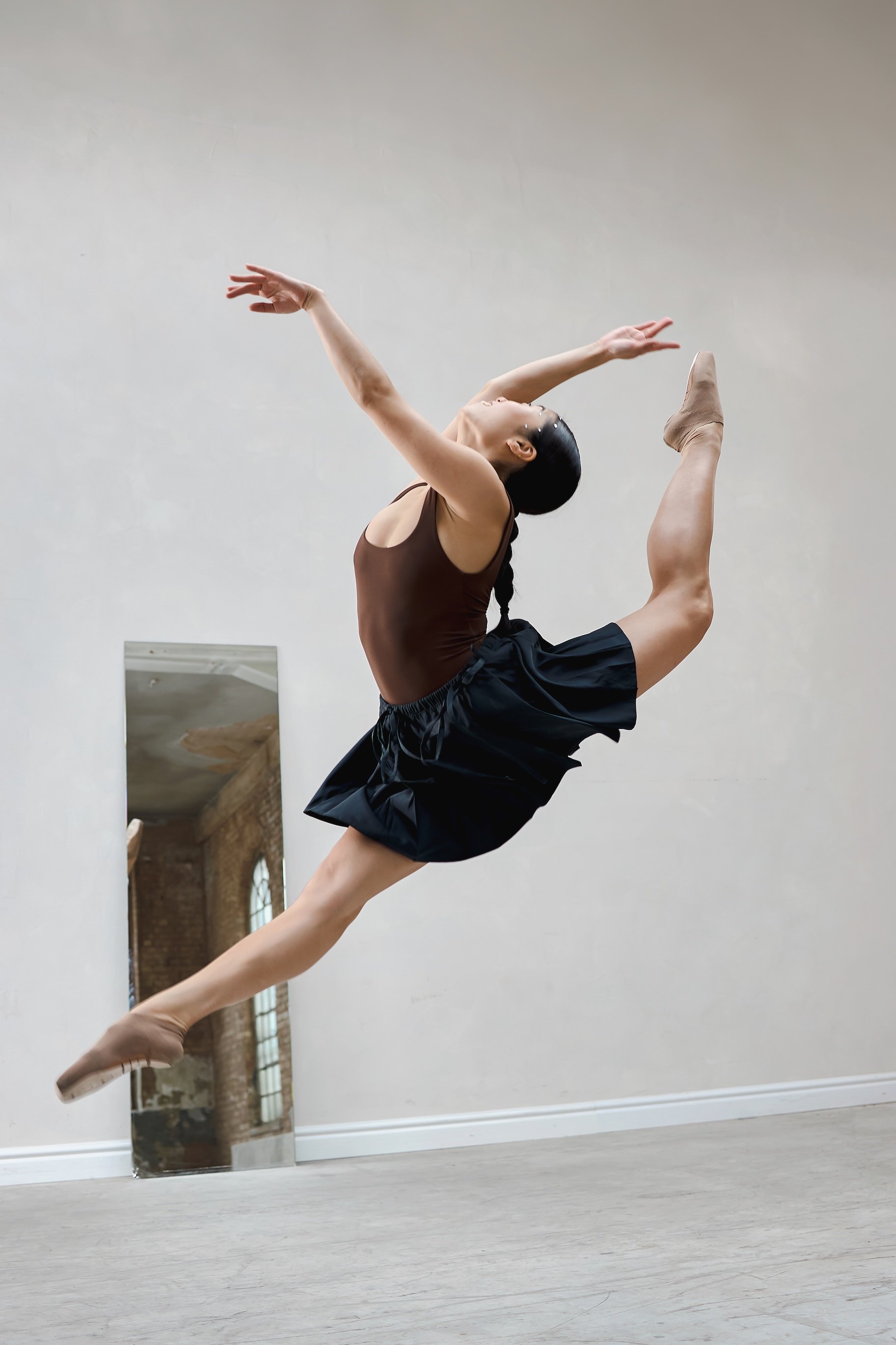 Sprung einer Profitänzerin im Ballett