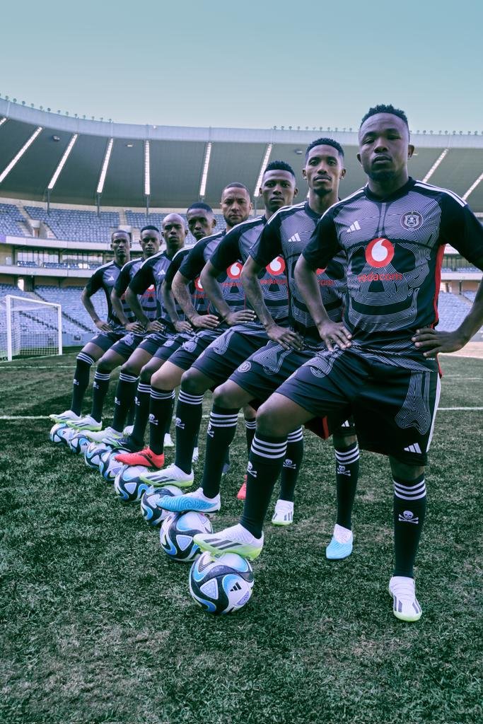 Gallery: Chiefs, Pirates unveil new kits for 2018/19 season - Soccer24