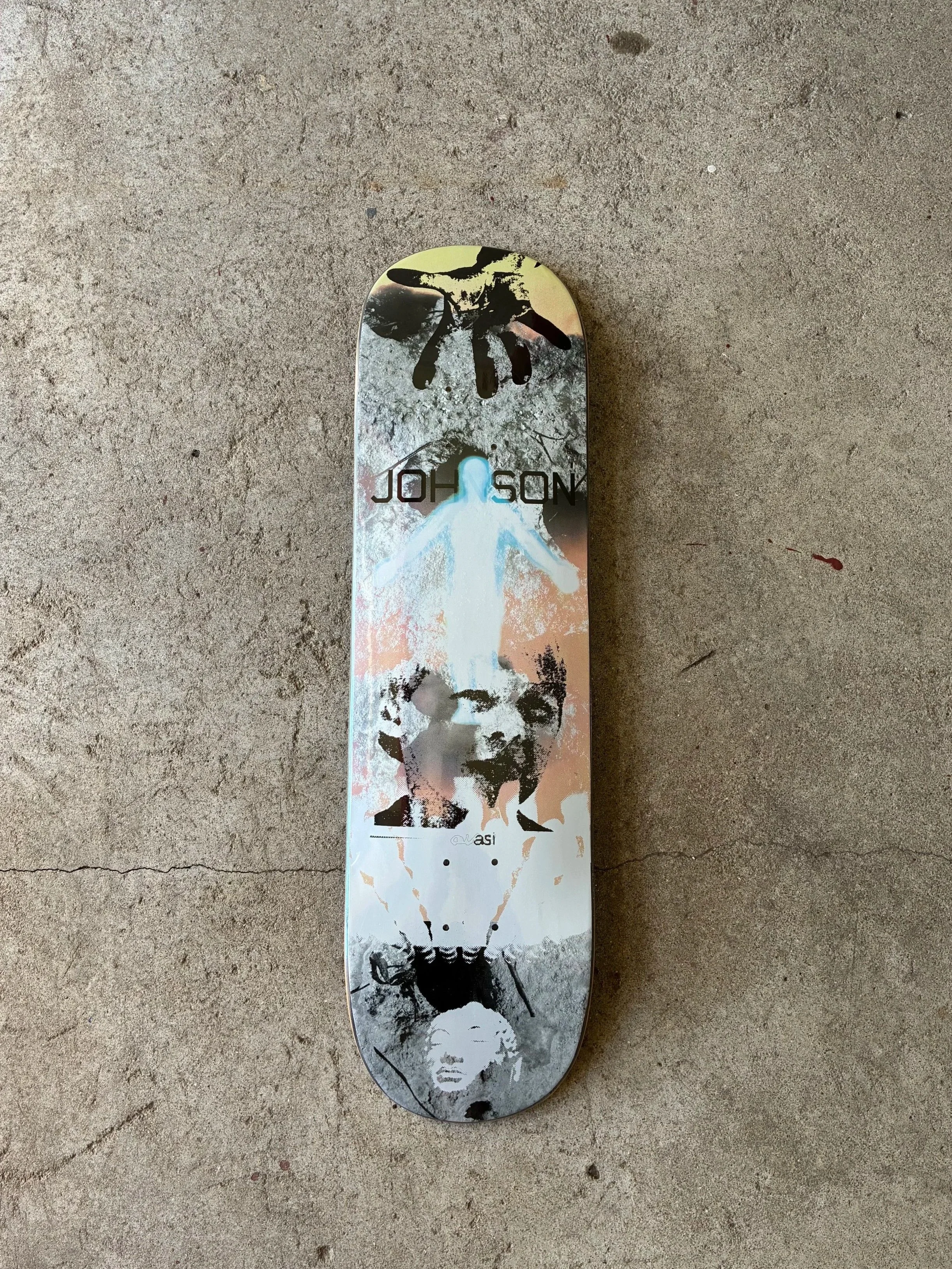Quasi Jake Johnson Clairvoyant Deck 8.5"