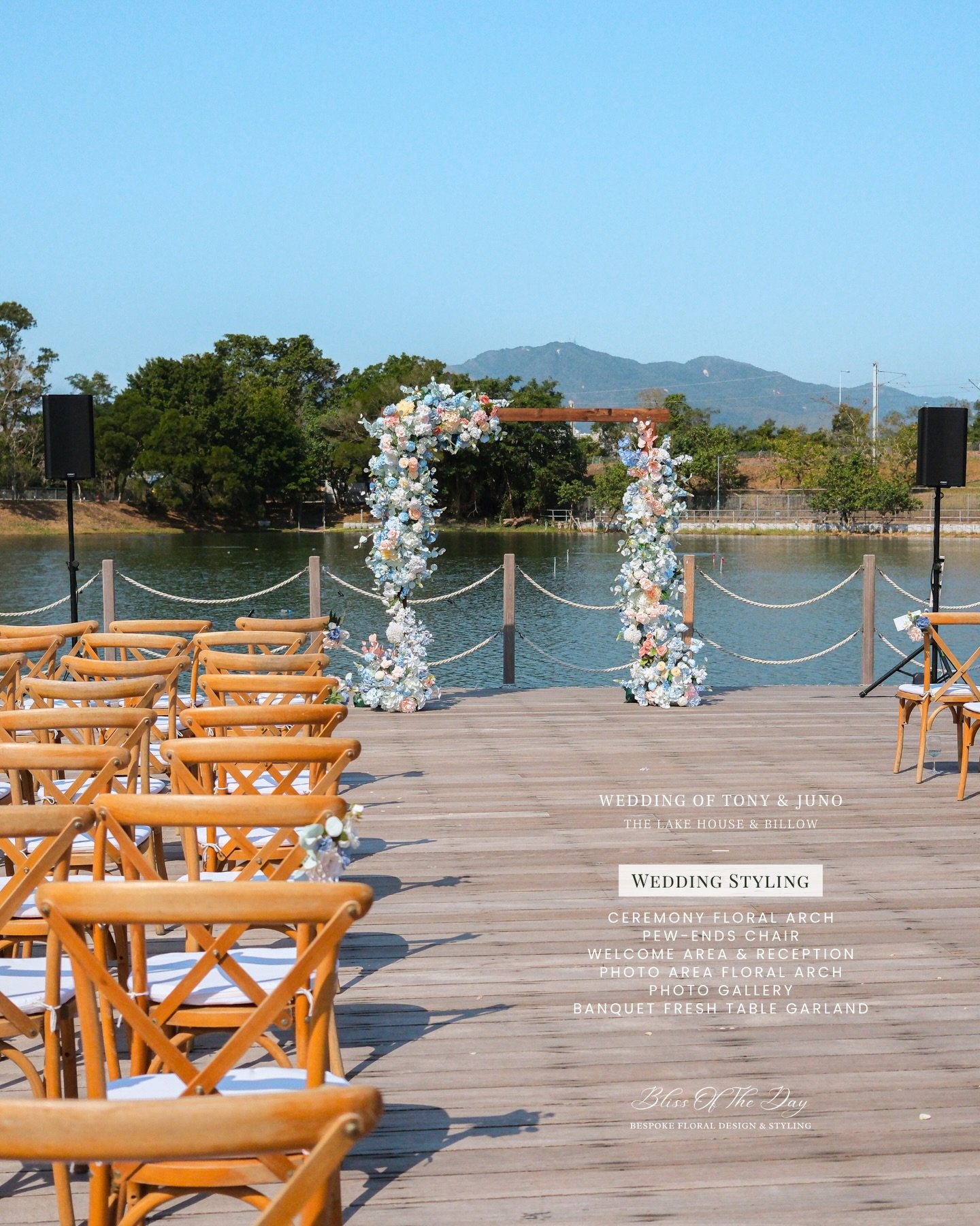 A touch of blue to match the sky ☁️

For Juno &amp; Tony&rsquo;s ceremony, we designed this minimal garden arch, a palette of soft blue, peach, and champagne to echo the beautiful surroundings at Lake House. It felt like the florals were just an exte