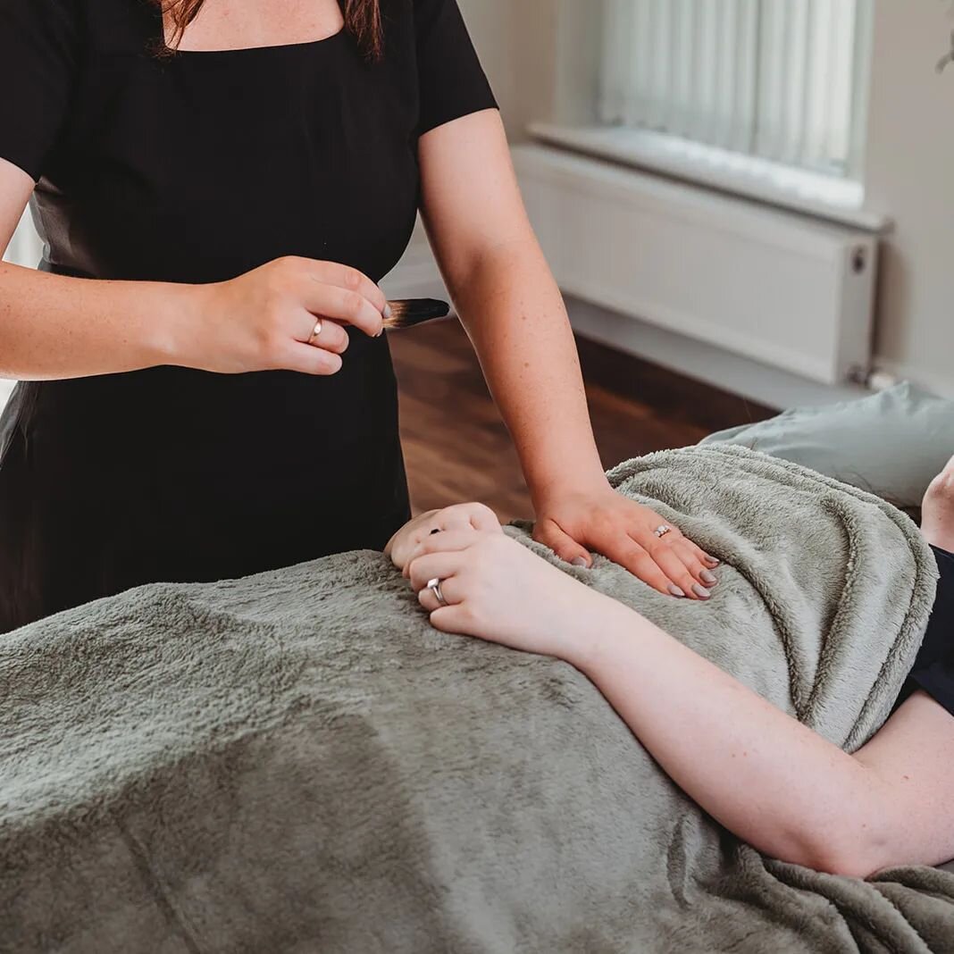 ✨️ Reiki Healing ✨️

Book in for reiki energy healing with Amber Moon Holistic, based in Oranmore. Check out different services and holistic events / retreats via website link in bio.

Available for hosting mindfulness practices, grounding meditation