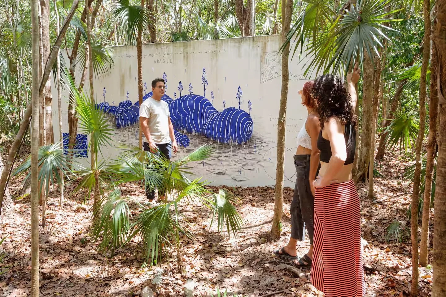 tulum-art-club-holistika-art-walk.jpeg