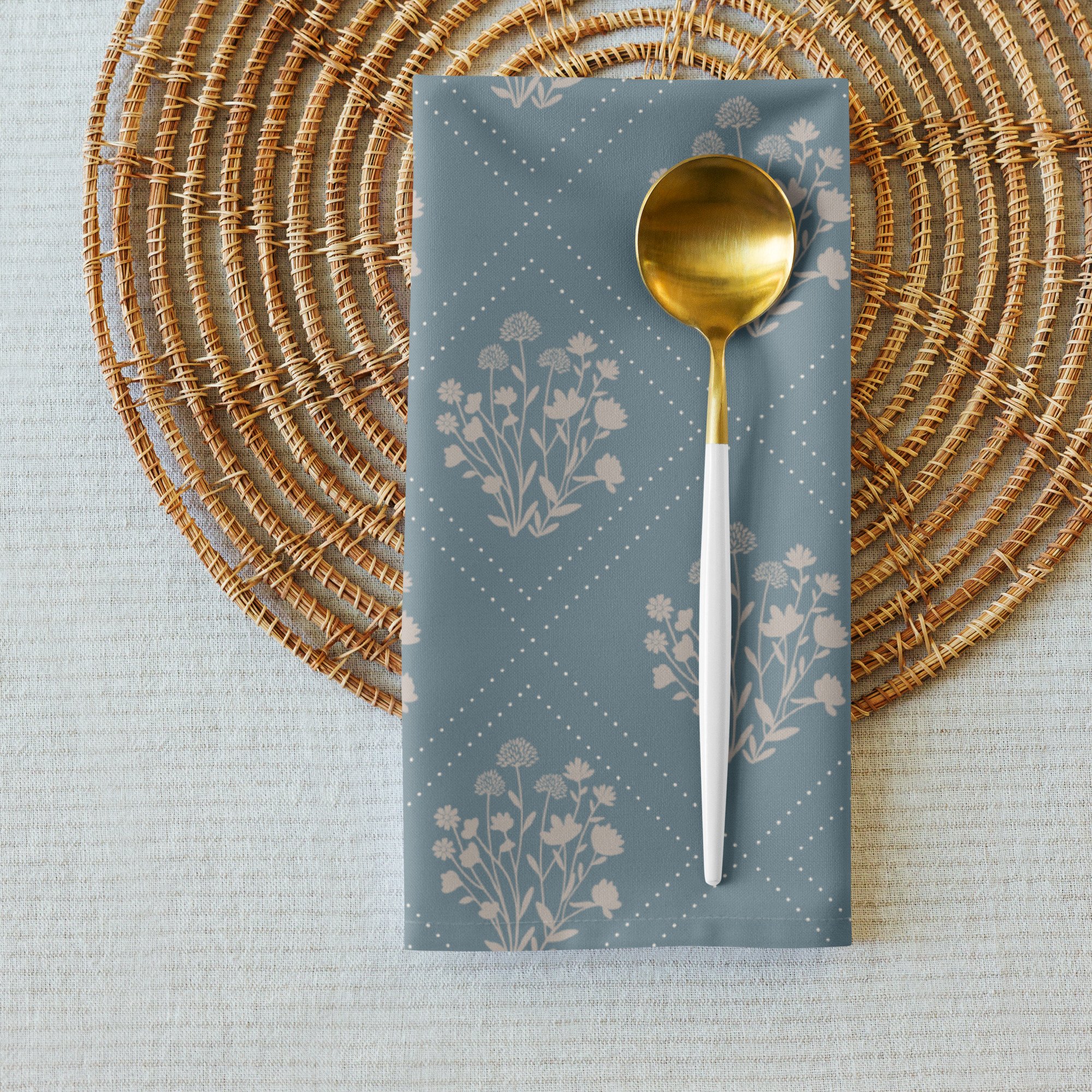 cloth-napkin-set-(4)-white-front-67d0a442164ab.jpg