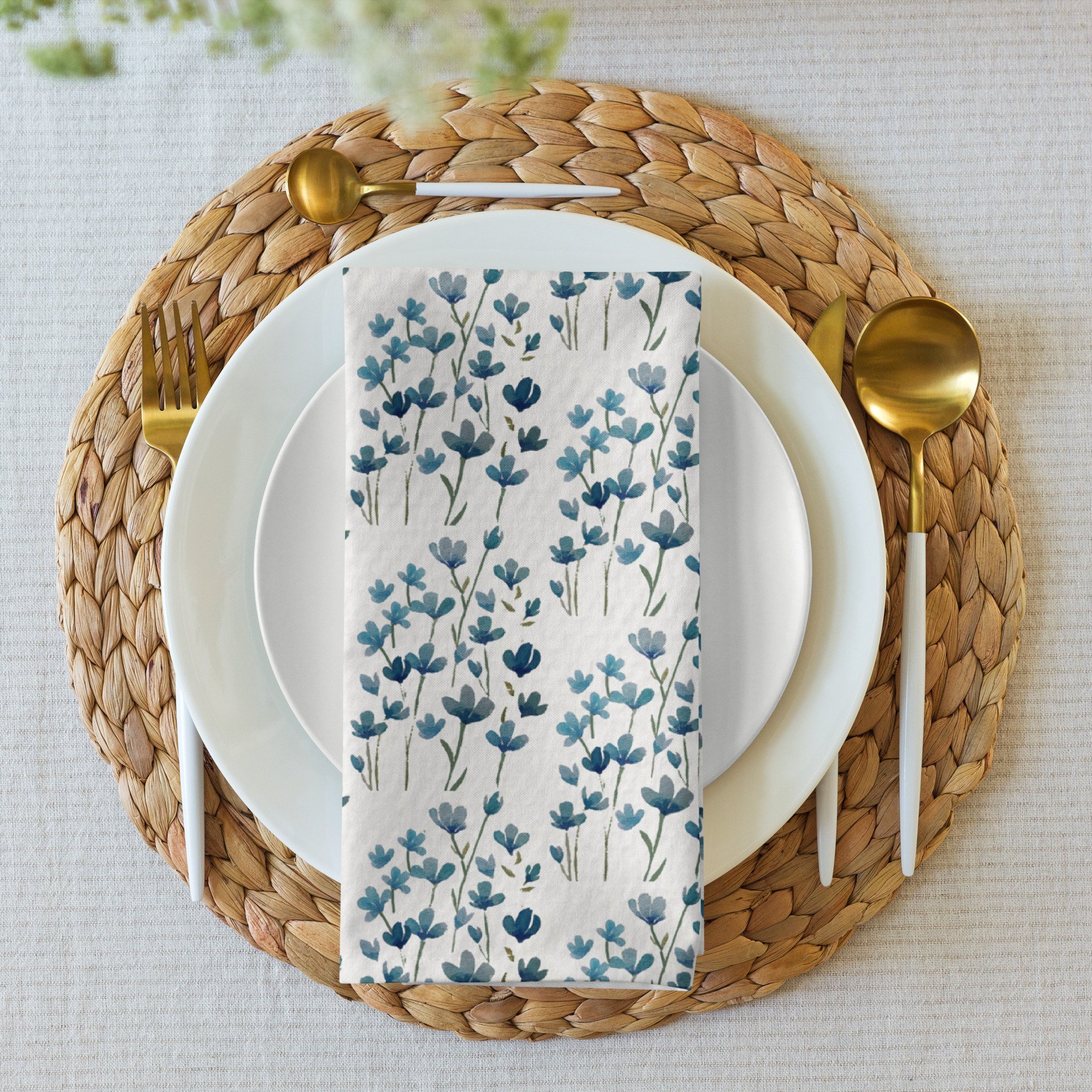 cloth-napkin-set-(4)-white-front-67d2f63ce39ab.jpg