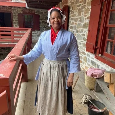  Leslie Bramlett - Portraying Hannah Till