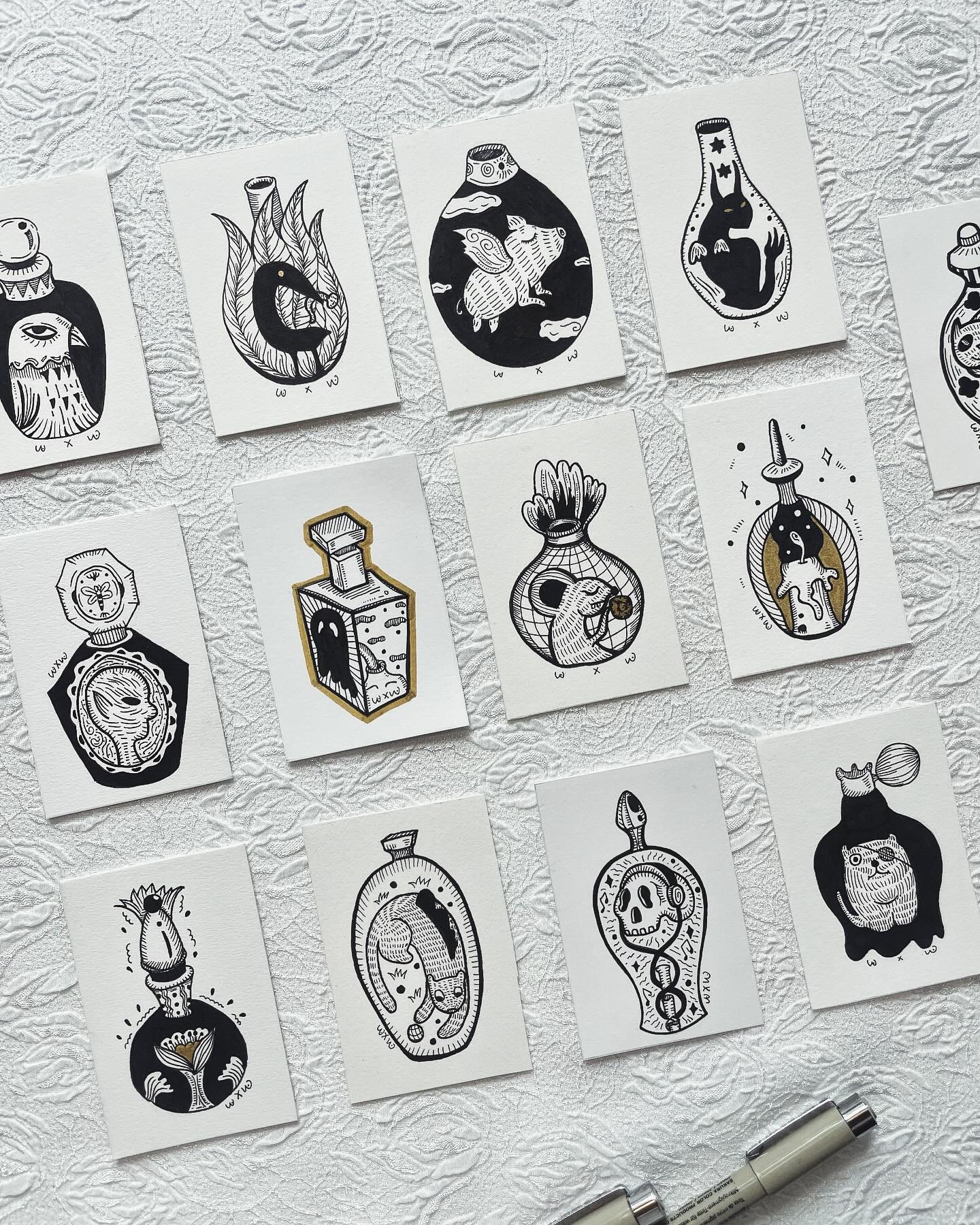 A lot of MiNi Captures are ready to frame 🖼️ 

2️⃣ Grumpy Raven Bottle 
3️⃣ Rock Till I Die Bottle
4️⃣ Chip Snatcher Bottle 
5️⃣ Dracula Bottle 
6️⃣ Big Black Bird Bottle
7️⃣ Fly To The Moon Bottle
8️⃣ Golden Cheese Bottle 
9️⃣ Candlelight In The Da