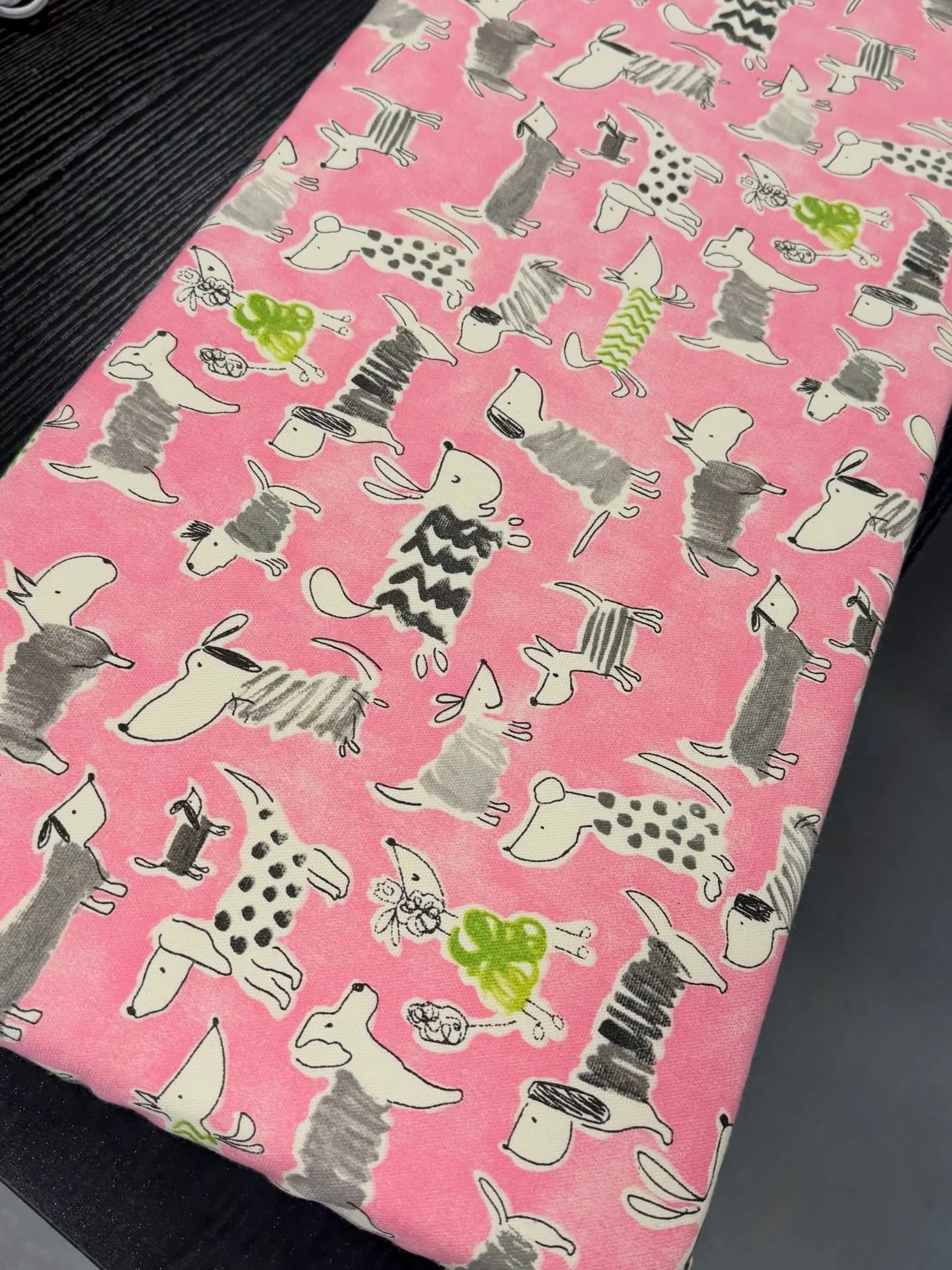 It&rsquo;s been incredibly busy and I haven&rsquo;t had much time to craft. A week or so ago I finally replaced the lining on my homemade ironing board. I once again used a scrap dog themed canvas piece from @citysewingroom - swipe for the before pic