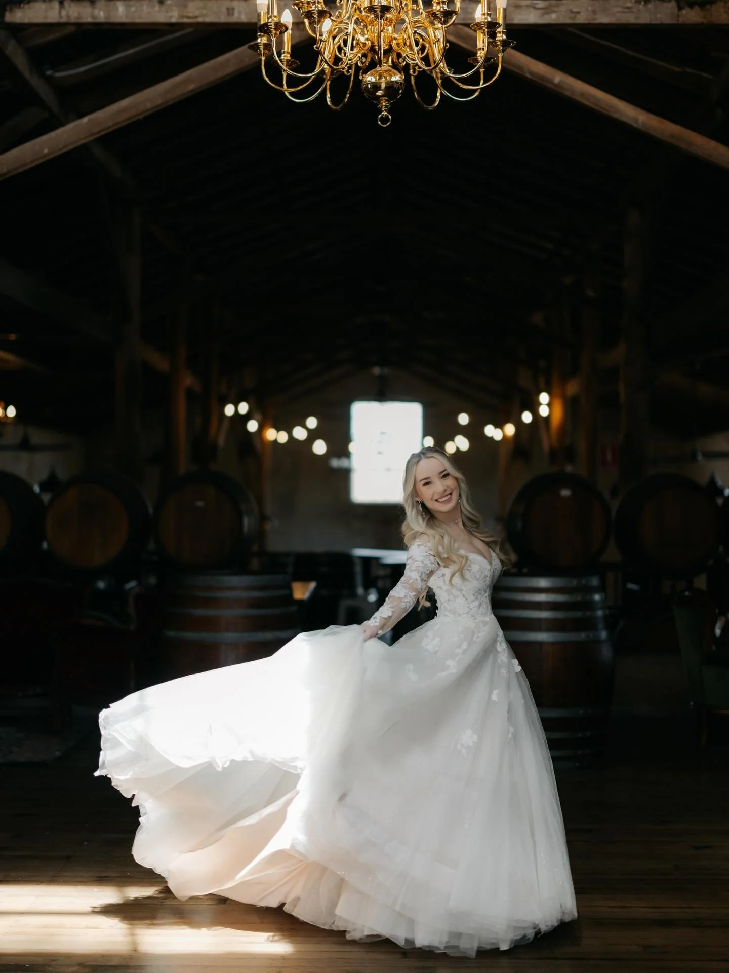 A moment for the dress 🤍

#geelongweddingphotographer #weddingphotographer #bridedress