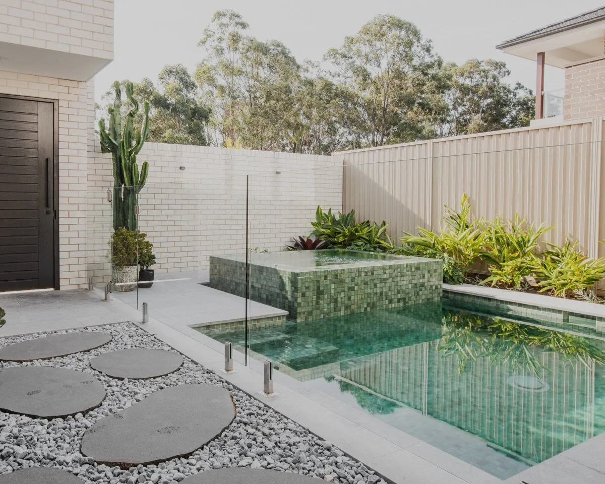 We were recently scrolling through the archives when we came across this incredible project we captured for @artisanexterior.au 

Landscaping by  @insightlandscapes 
Pool by @riviera.pools