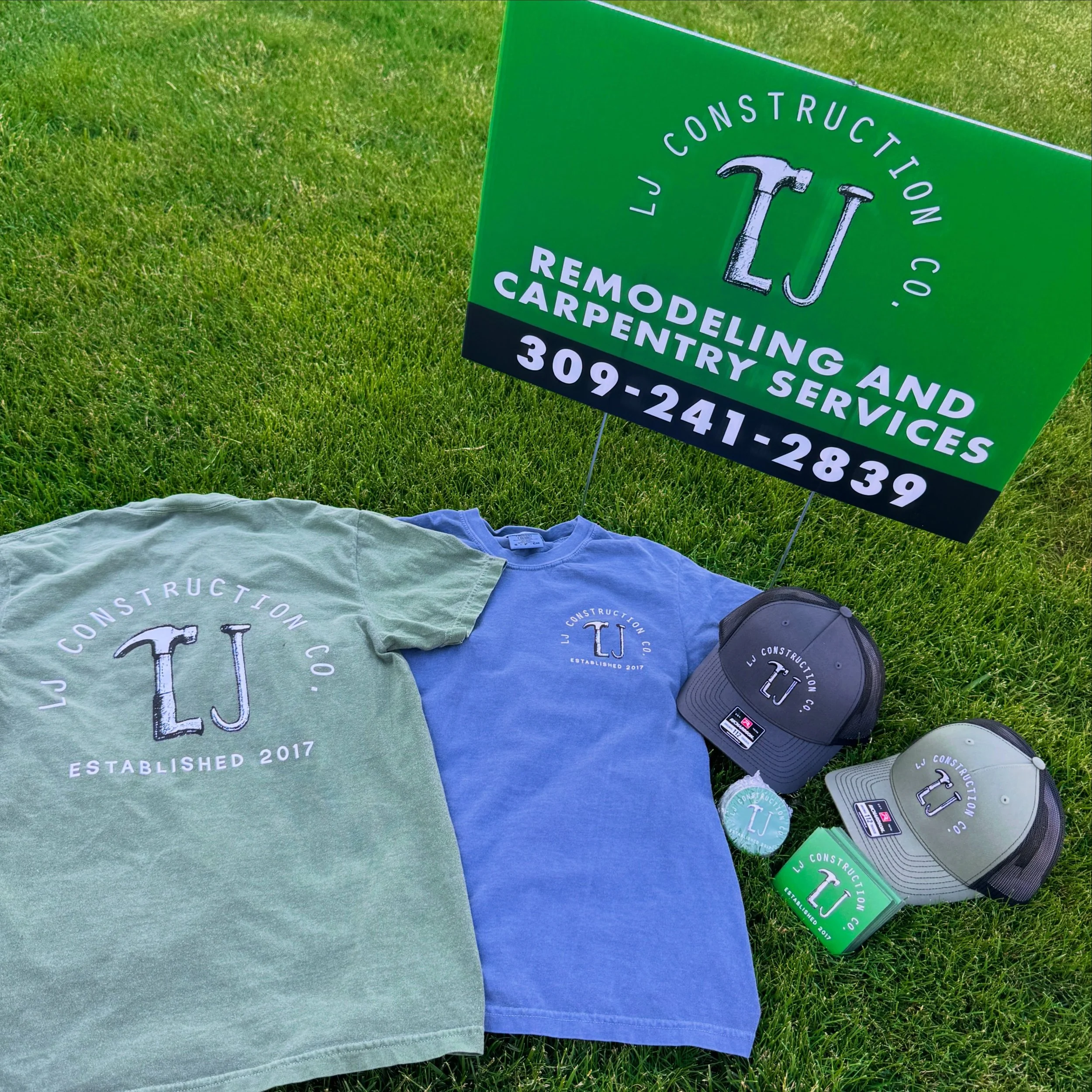 Hammered some new merchandise for @ljconstructionil 🛠️

T-Shirts, Yard Signs, Hats, Stickers and Magnets all ready to represent!

Need summer gear? Reach out now! 🔥

#owensimprints