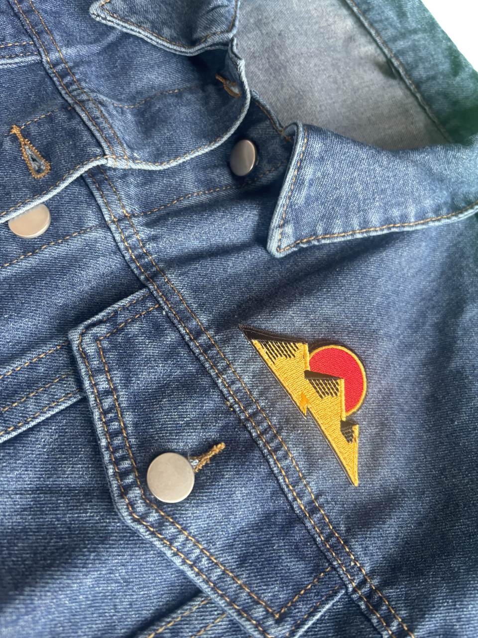 Jean_long_close_up Large.png