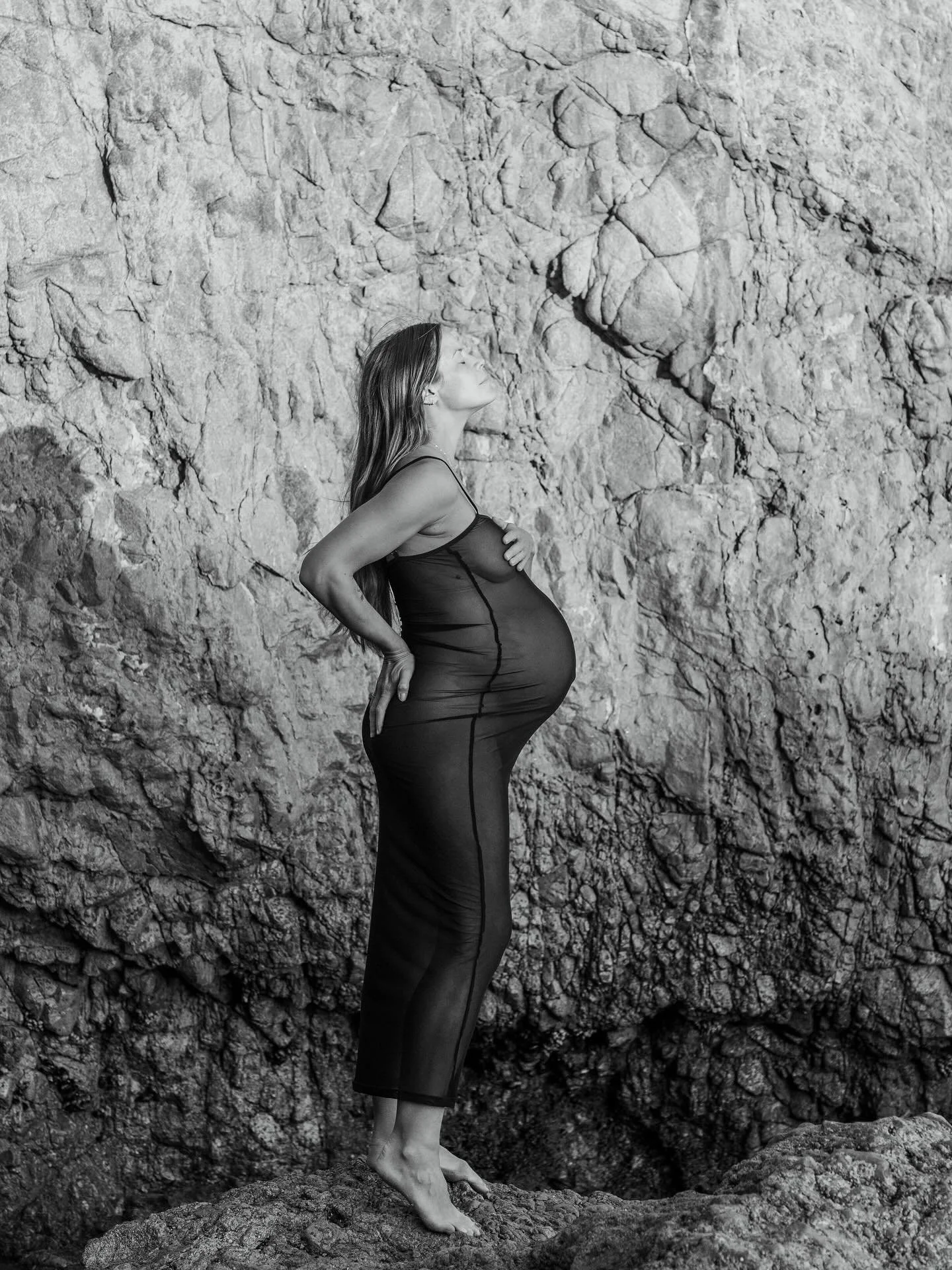 During the same week in March my dear, talented friend @alexisahrling captured my pregnancy, and I was also welcomed to participate in a photography workshop with the lovely @kristineboel. Unquestionable offerings of sweetness from the universe ✨

It